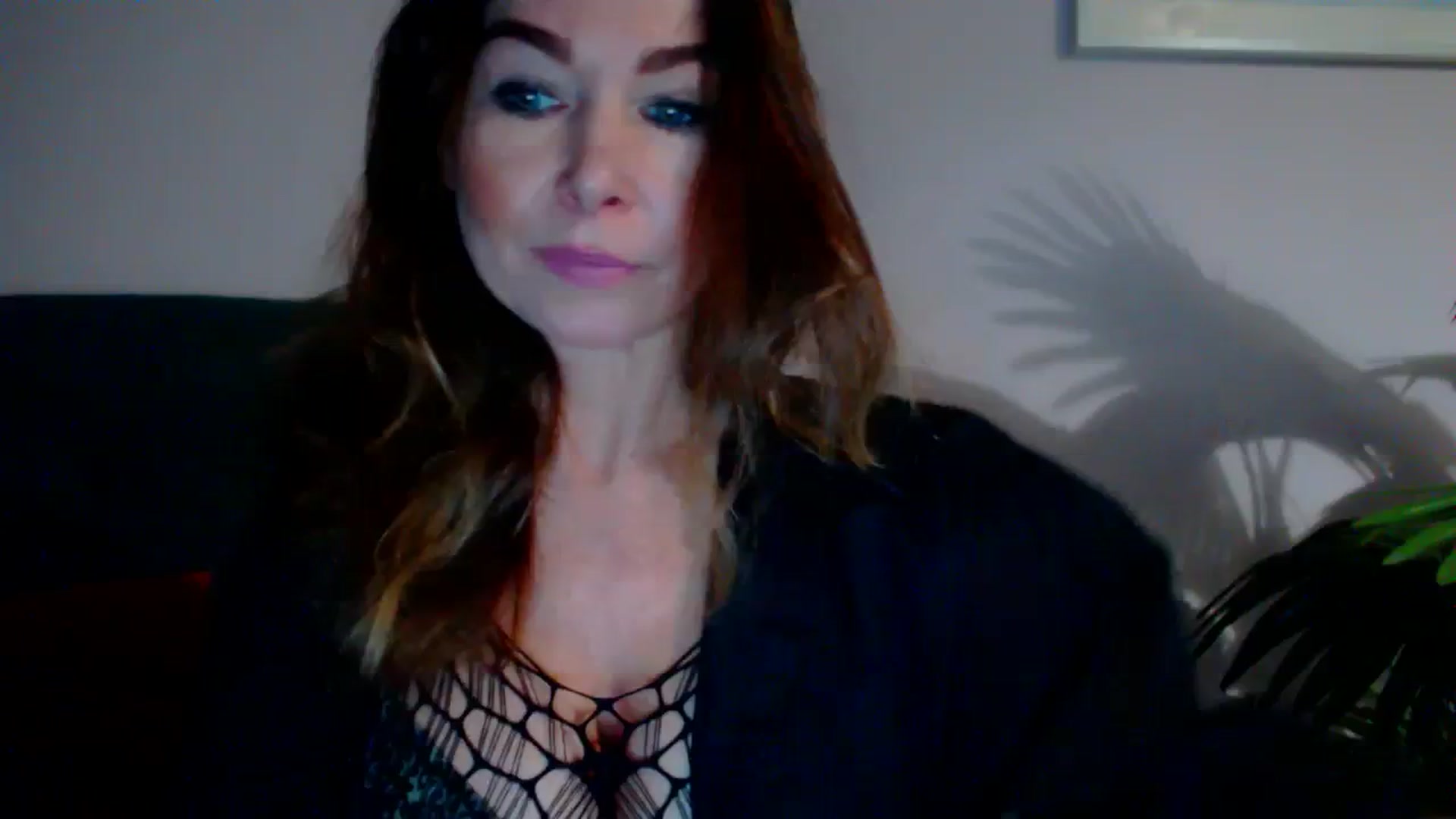 Gallery image thumbnail from Delilah_sweet's myfreecams stream on, 11/28/2023, 17:25 image 13 of 20
