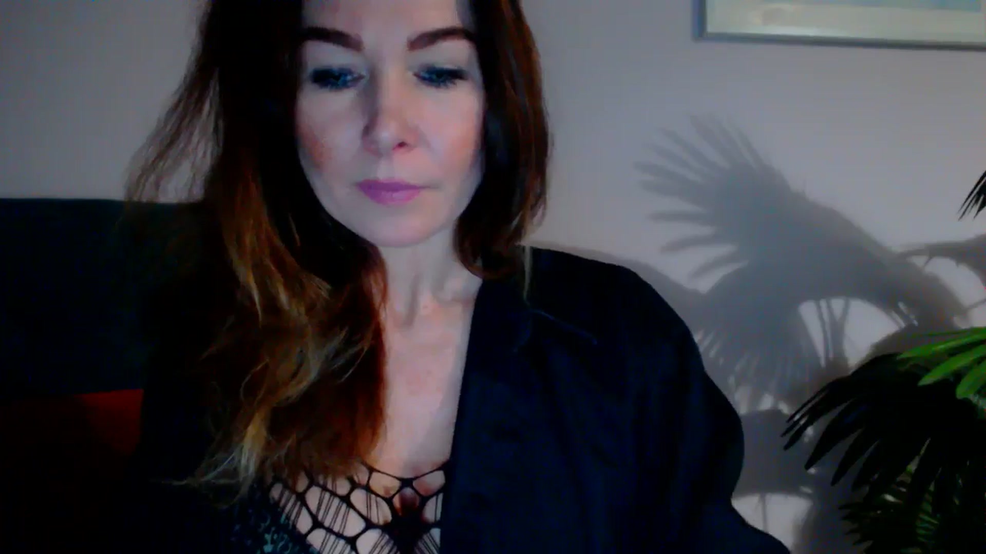 Gallery image thumbnail from Delilah_sweet's myfreecams stream on, 11/28/2023, 17:25 image 15 of 20