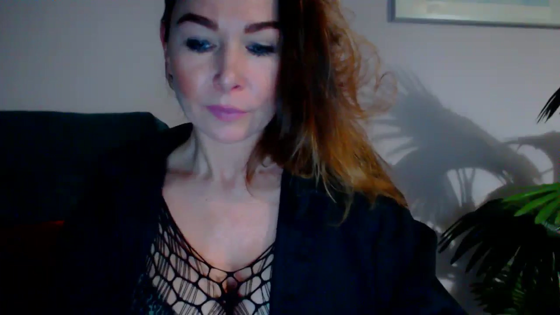Gallery image thumbnail from Delilah_sweet's myfreecams stream on, 11/28/2023, 17:25 image 19 of 20