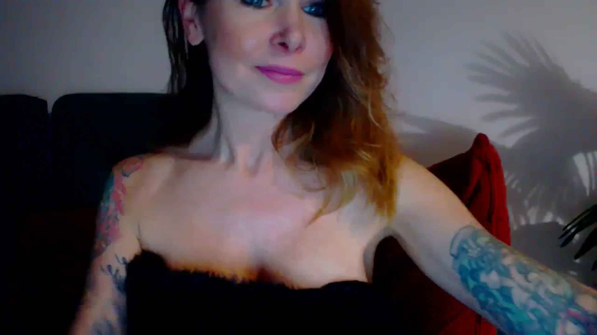Gallery image thumbnail from Delilah_sweet's myfreecams stream on, 11/28/2023, 19:18 image 4 of 20