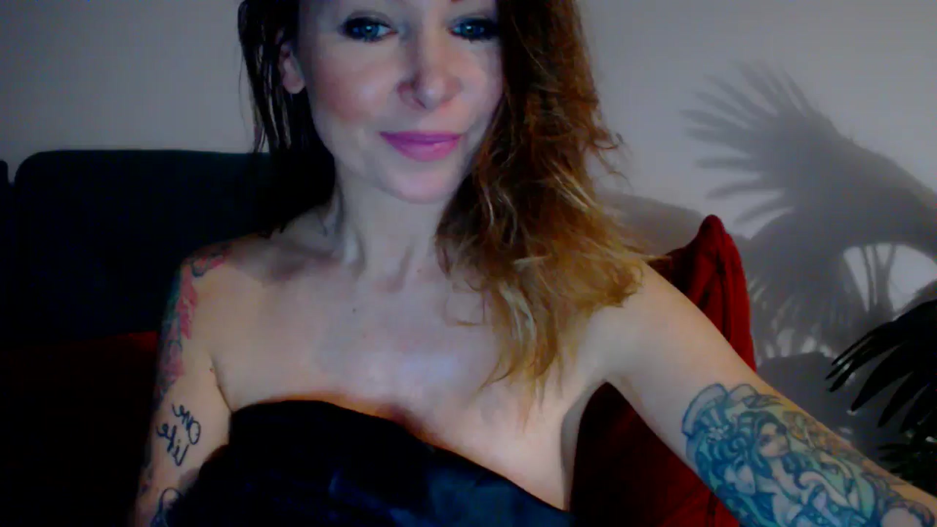 Gallery image thumbnail from Delilah_sweet's myfreecams stream on, 11/28/2023, 19:18 image 13 of 20