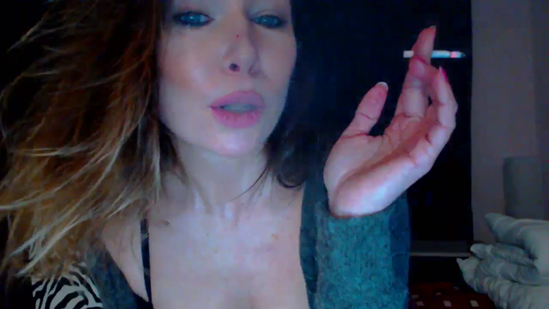 Gallery image thumbnail from Delilah_sweet's myfreecams stream on, 12/05/2023, 19:09 image 11 of 20