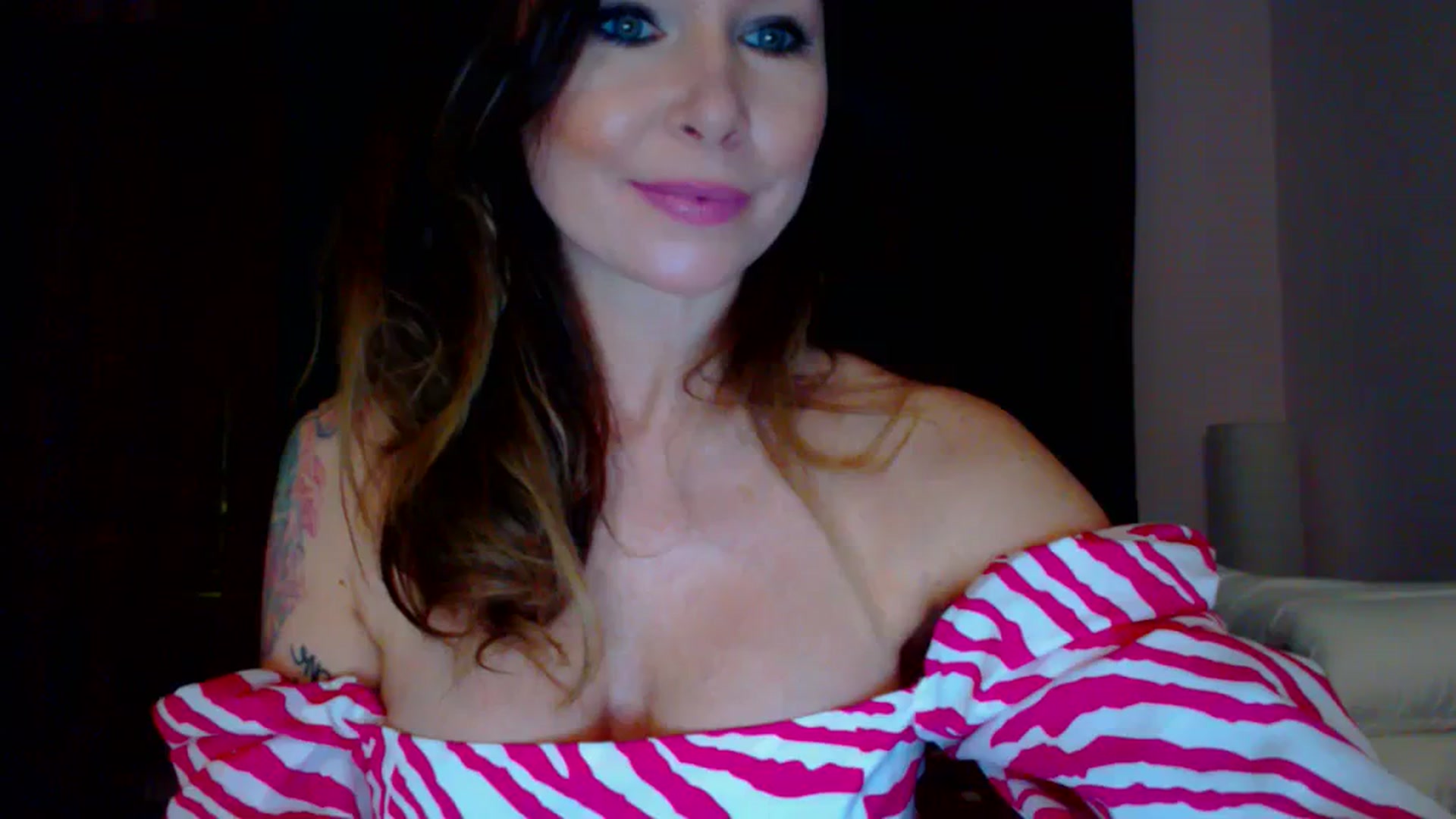 Gallery image thumbnail from Delilah_sweet's myfreecams stream on, 12/06/2023, 17:18 image 16 of 20