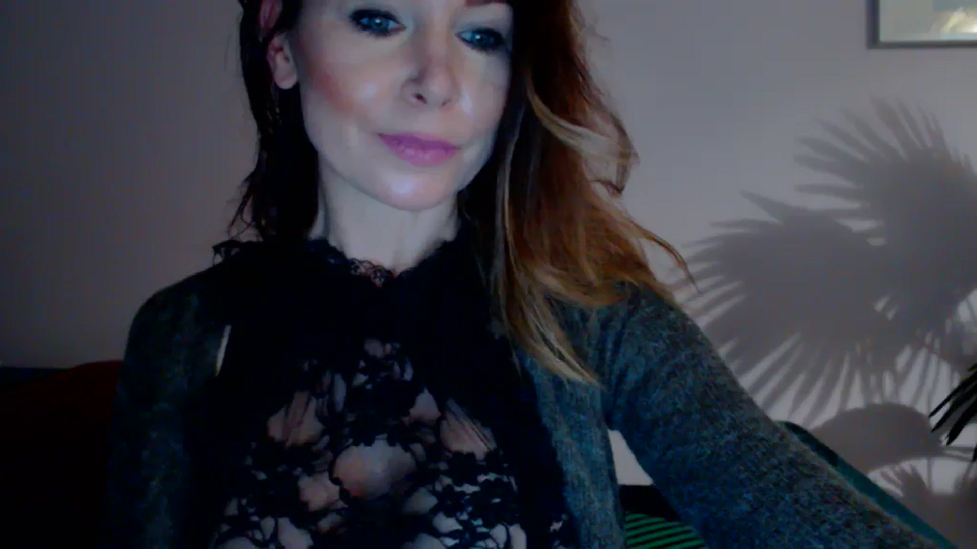 Gallery image thumbnail from Delilah_sweet's myfreecams stream on, 12/06/2023, 17:49 image 17 of 20
