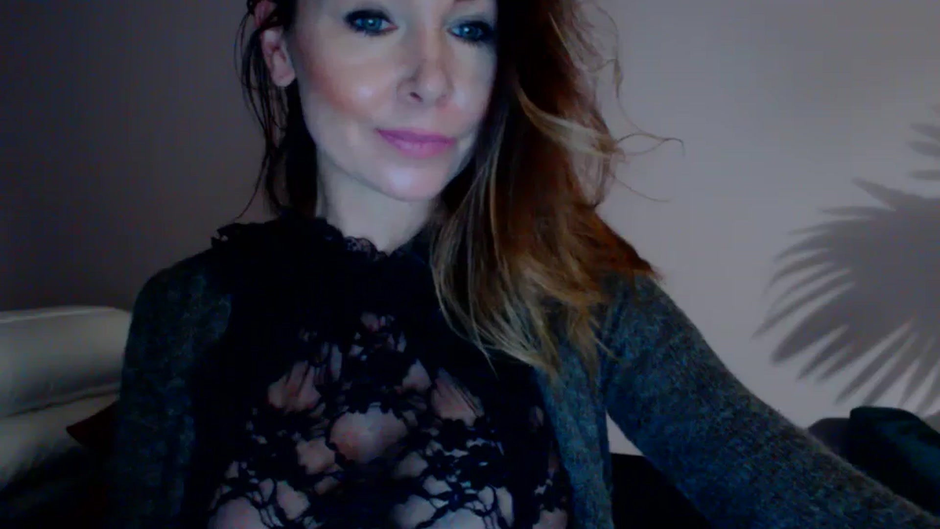 Gallery image thumbnail from Delilah_sweet's myfreecams stream on, 12/06/2023, 17:49 image 19 of 20