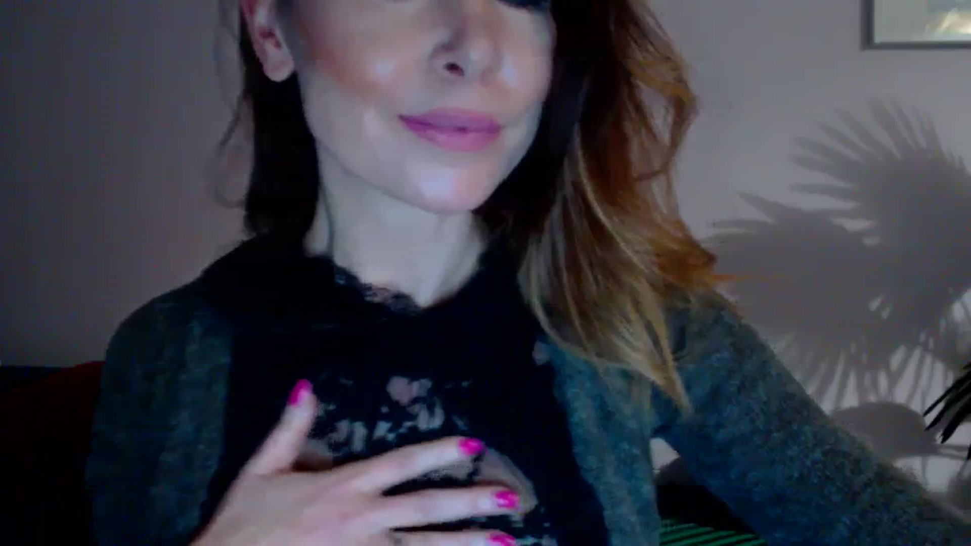 Gallery image thumbnail from Delilah_sweet's myfreecams stream on, 12/06/2023, 17:49 image 11 of 20