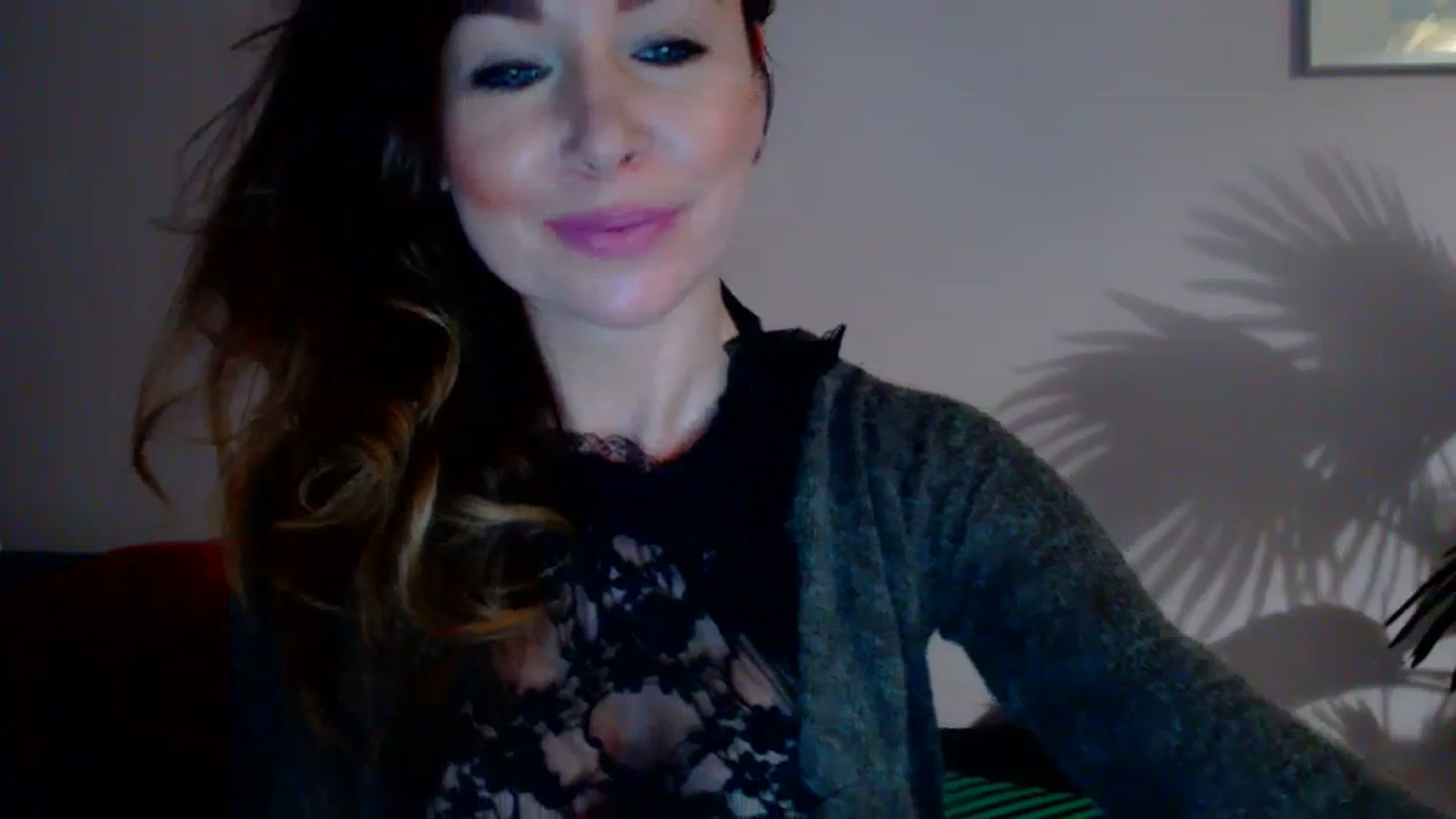 Gallery image thumbnail from Delilah_sweet's myfreecams stream on, 12/06/2023, 17:49 image 4 of 20