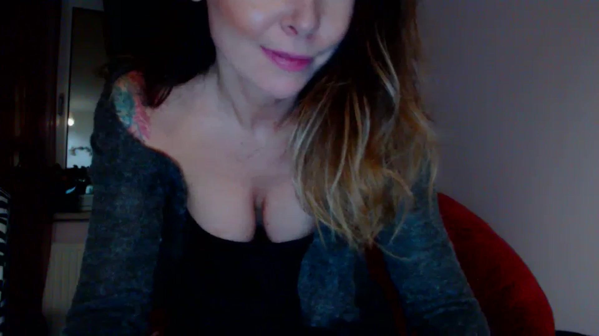 Gallery image thumbnail from Delilah_sweet's myfreecams stream on, 12/06/2023, 20:26 image 9 of 20