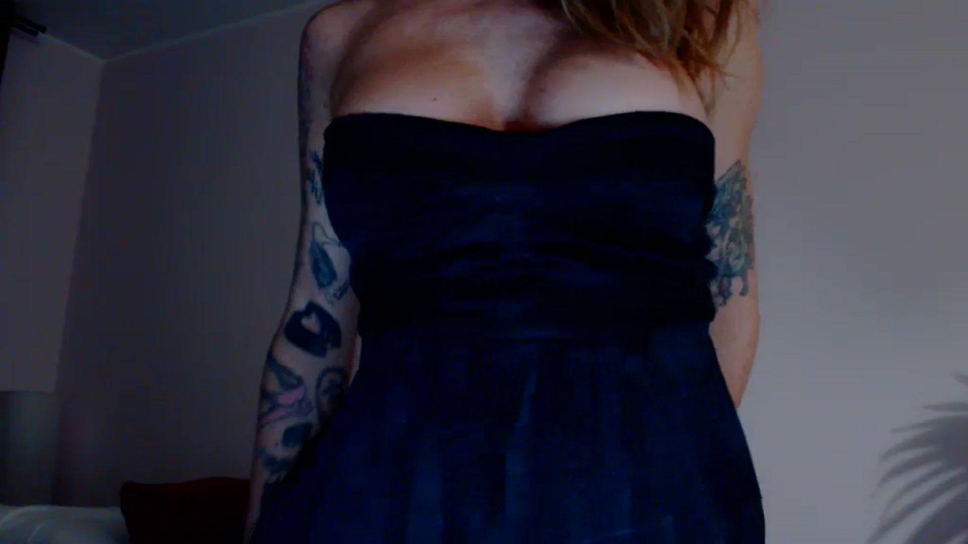 Gallery image thumbnail from Delilah_sweet's myfreecams stream on, 12/06/2023, 20:26 image 10 of 20