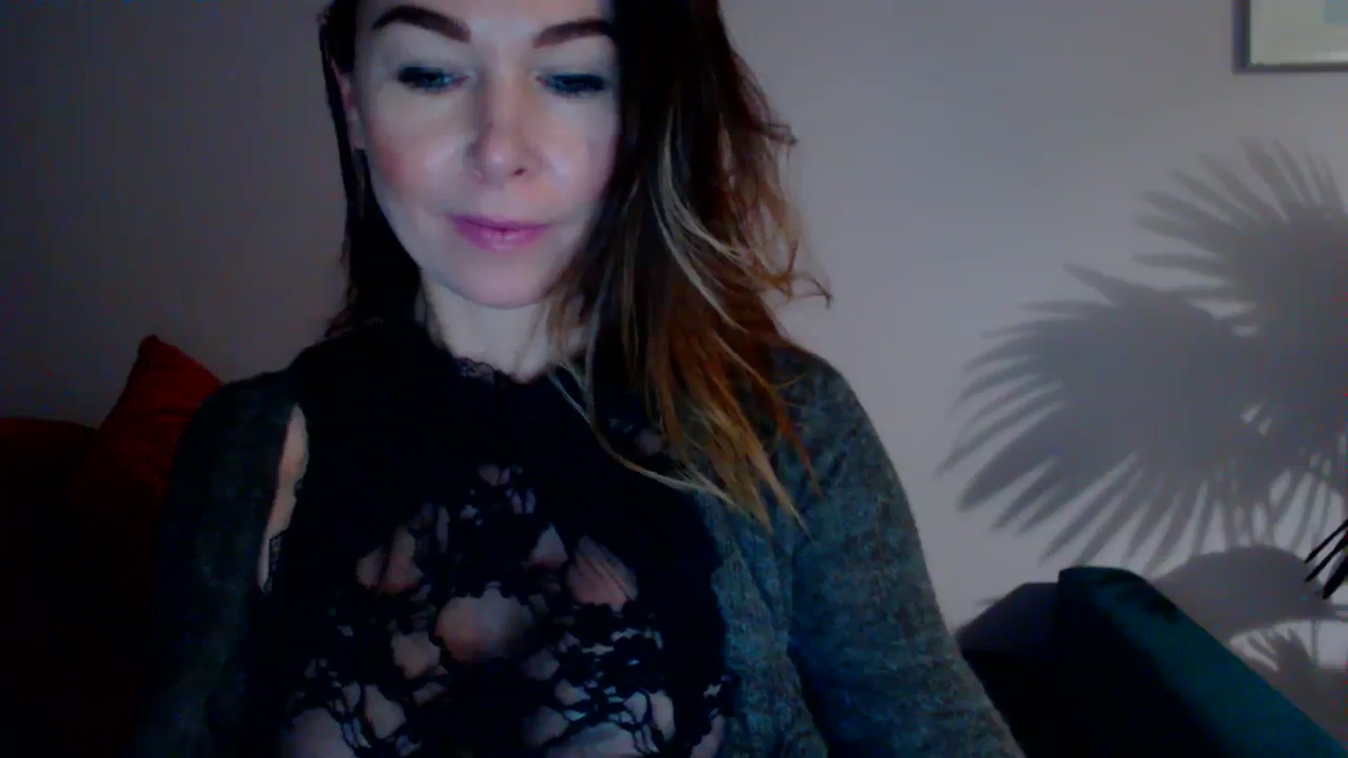 Gallery image thumbnail from Delilah_sweet's myfreecams stream on, 12/07/2023, 16:09 image 13 of 20