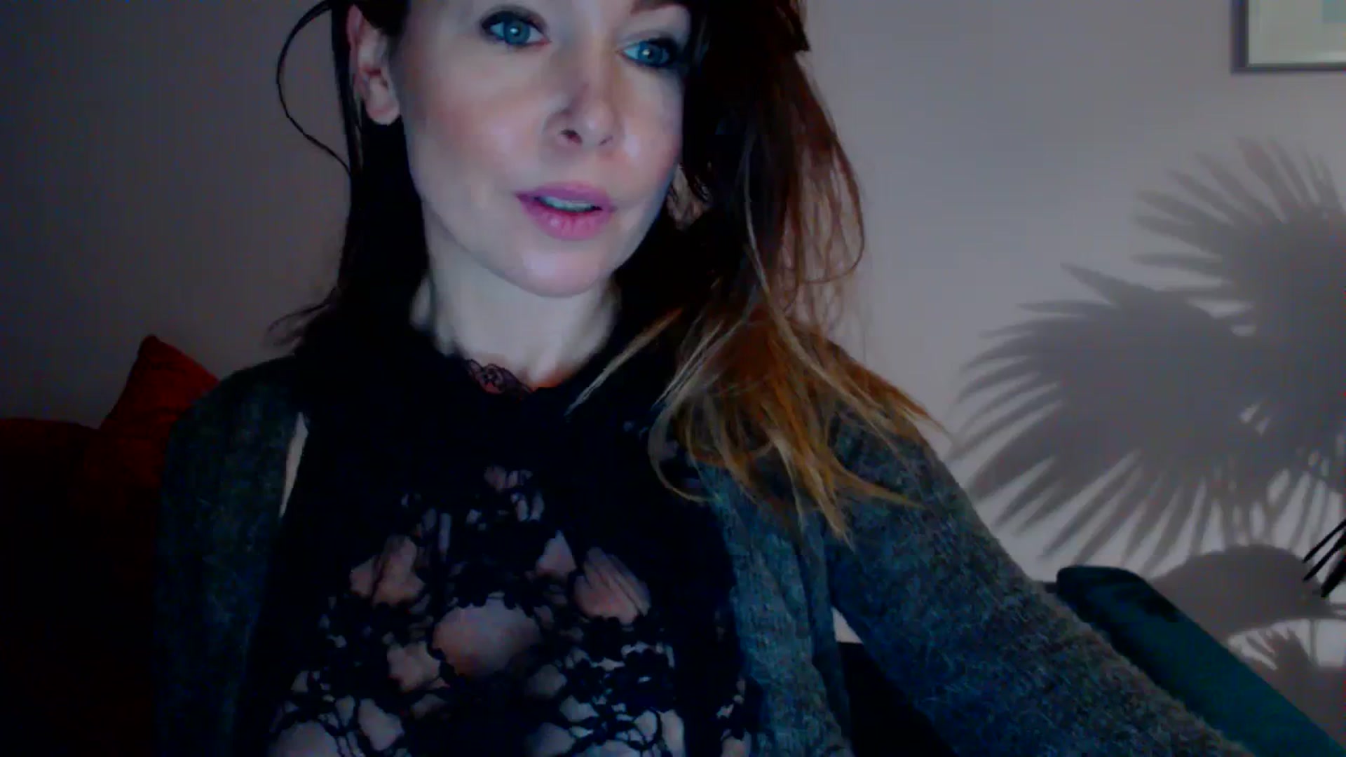 Gallery image thumbnail from Delilah_sweet's myfreecams stream on, 12/07/2023, 16:09 image 14 of 20