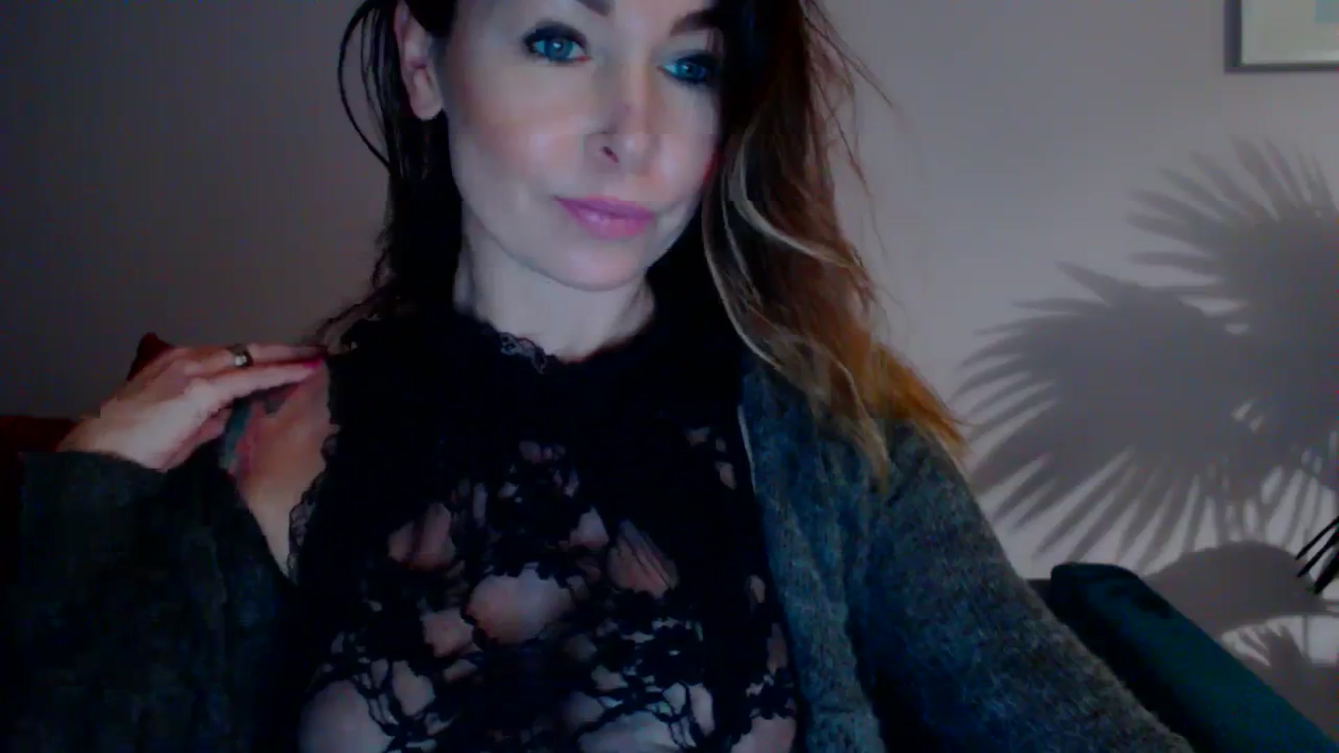 Gallery image thumbnail from Delilah_sweet's myfreecams stream on, 12/07/2023, 16:09 image 10 of 20