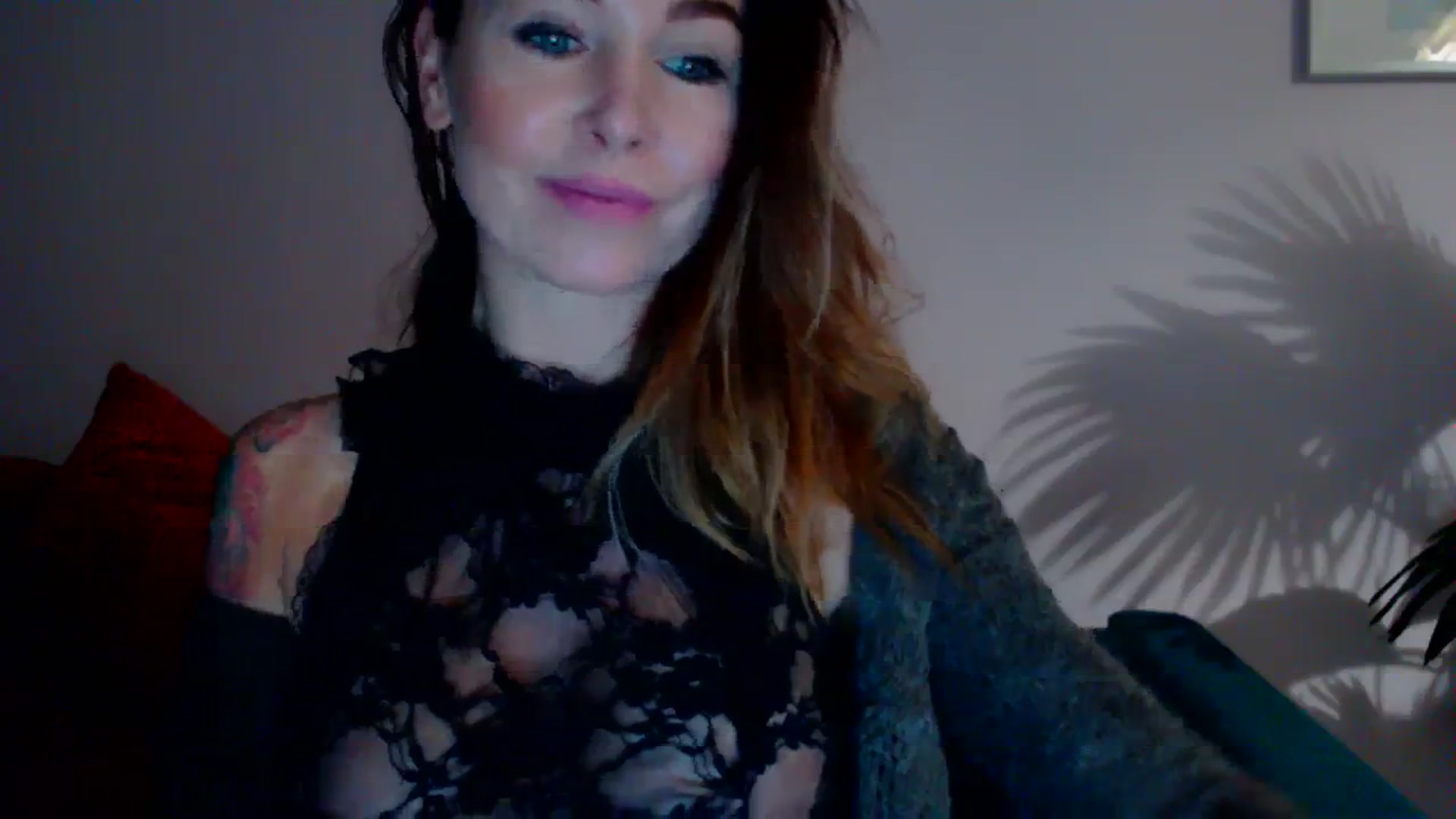 Gallery image thumbnail from Delilah_sweet's myfreecams stream on, 12/07/2023, 16:09 image 8 of 20