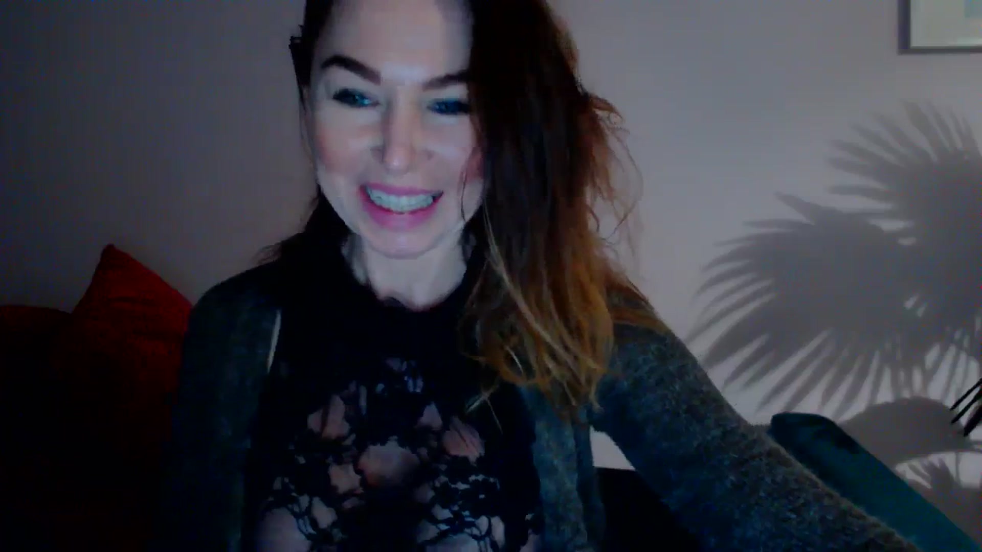 Gallery image thumbnail from Delilah_sweet's myfreecams stream on, 12/07/2023, 16:09 image 15 of 20