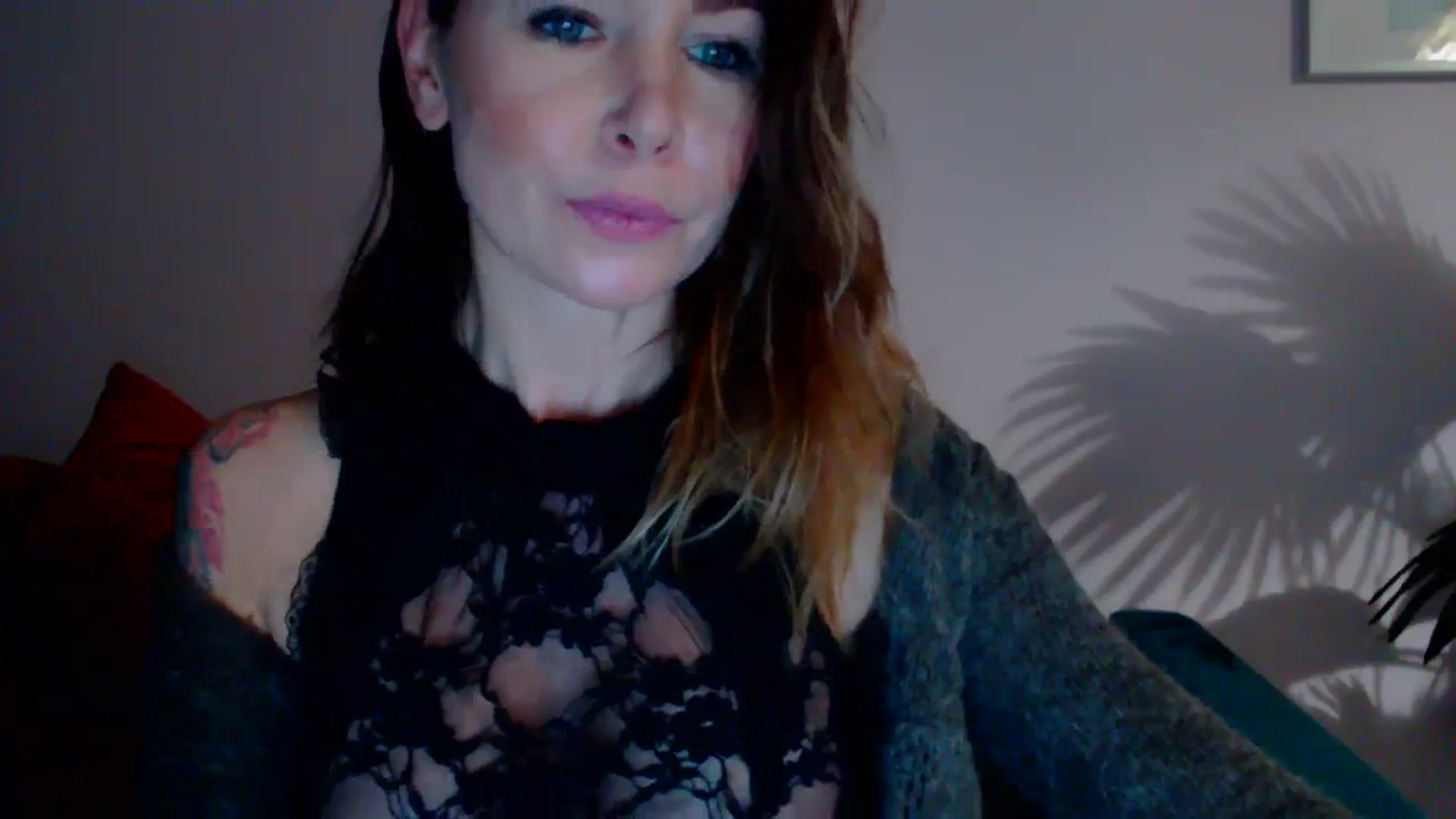 Gallery image thumbnail from Delilah_sweet's myfreecams stream on, 12/07/2023, 16:09 image 6 of 20
