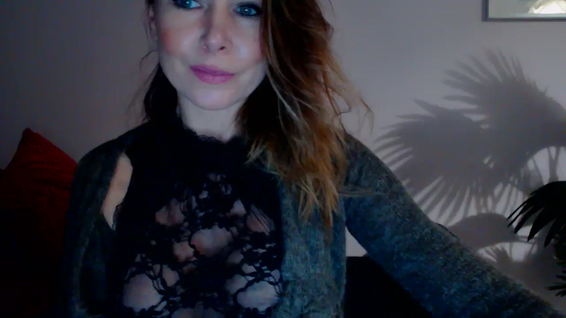 Gallery image thumbnail from Delilah_sweet's myfreecams stream on, 12/07/2023, 16:52 image 13 of 20