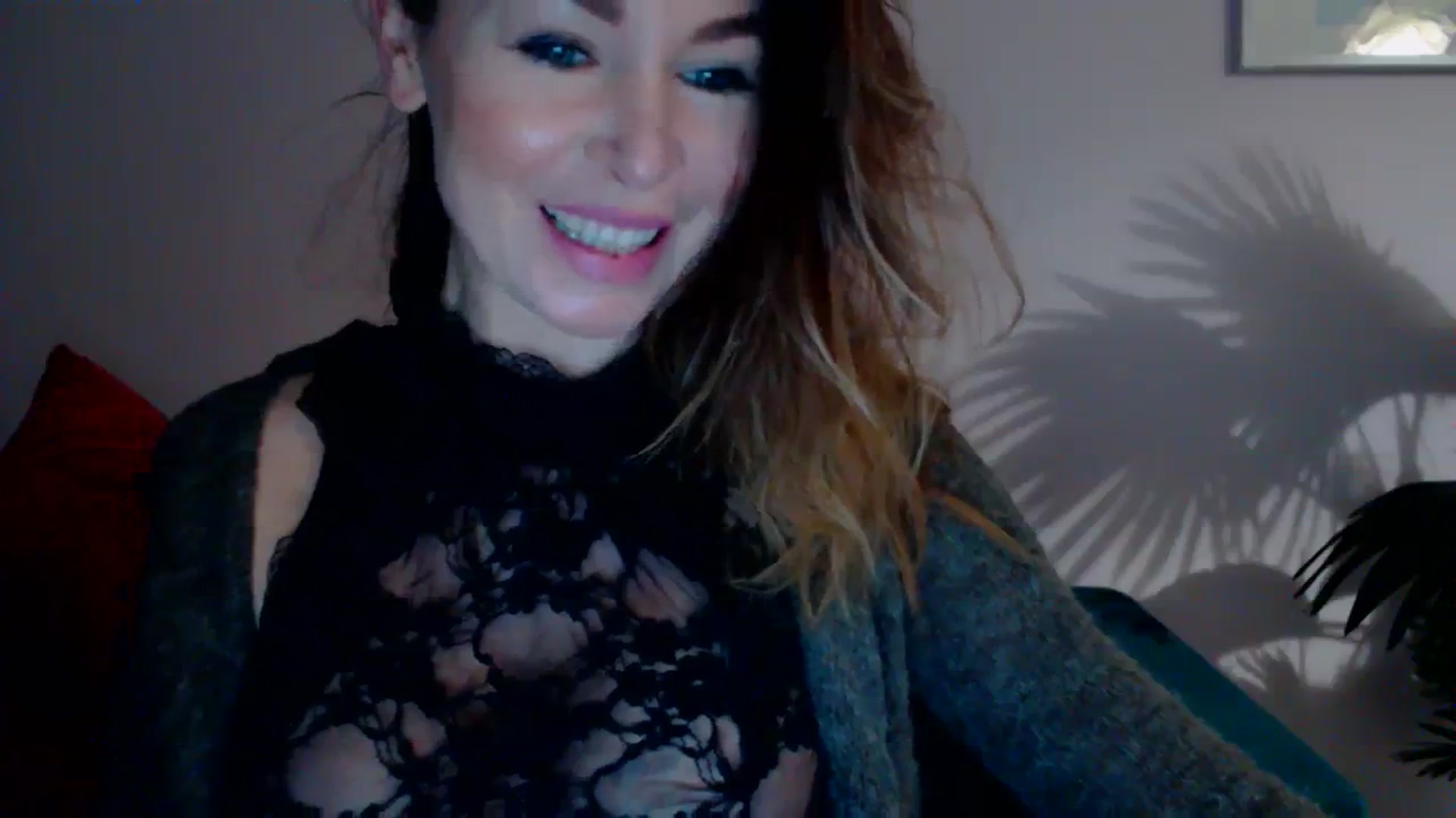 Gallery image thumbnail from Delilah_sweet's myfreecams stream on, 12/07/2023, 16:52 image 9 of 20