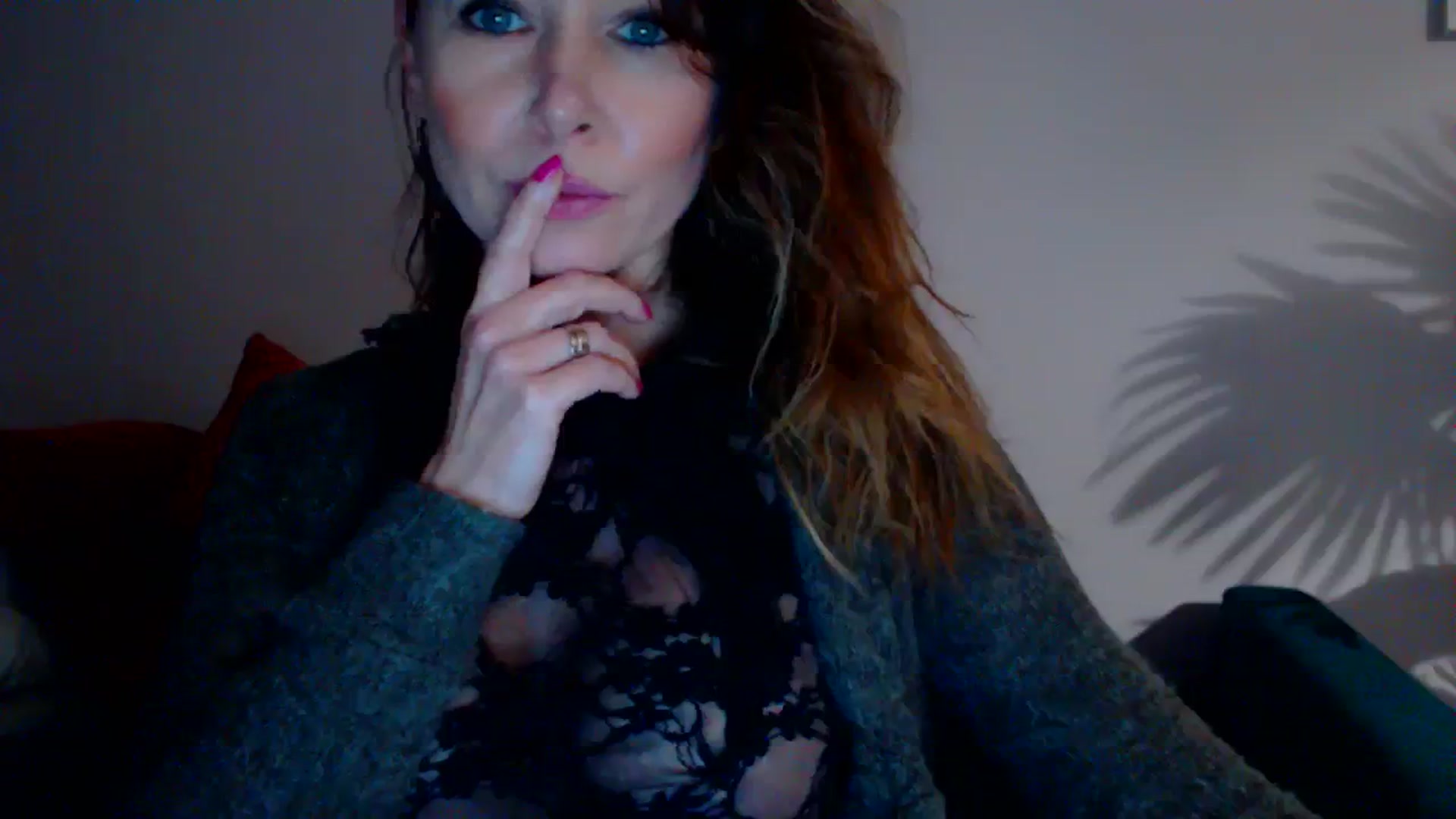 Gallery image thumbnail from Delilah_sweet's myfreecams stream on, 12/07/2023, 16:52 image 18 of 20