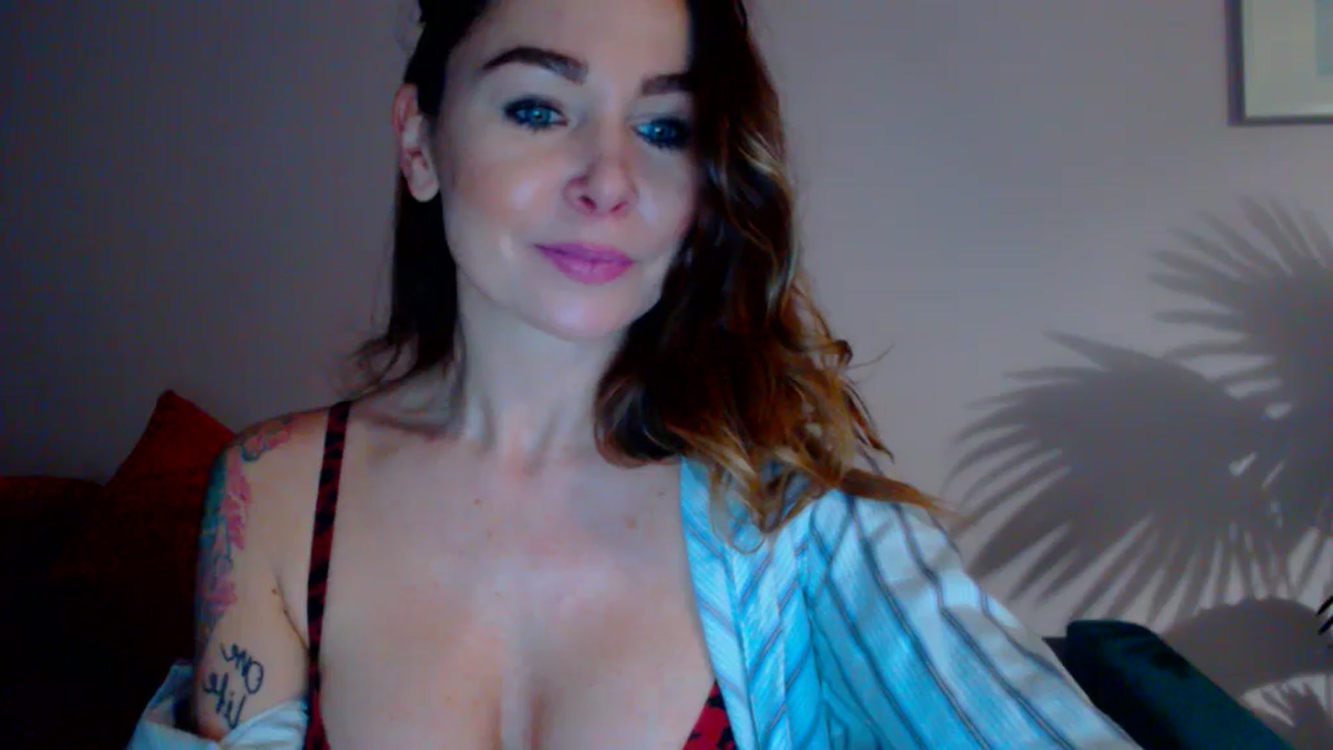 Gallery image thumbnail from Delilah_sweet's myfreecams stream on, 12/11/2023, 18:24 image 2 of 20