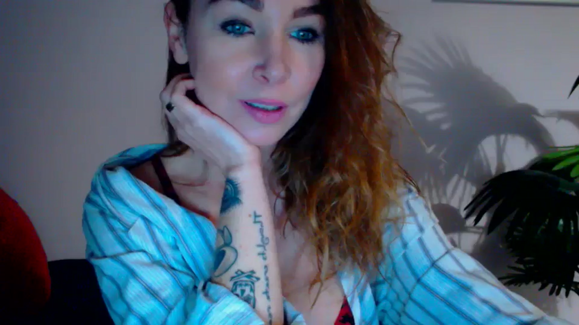 Gallery image thumbnail from Delilah_sweet's myfreecams stream on, 12/11/2023, 18:24 image 16 of 20
