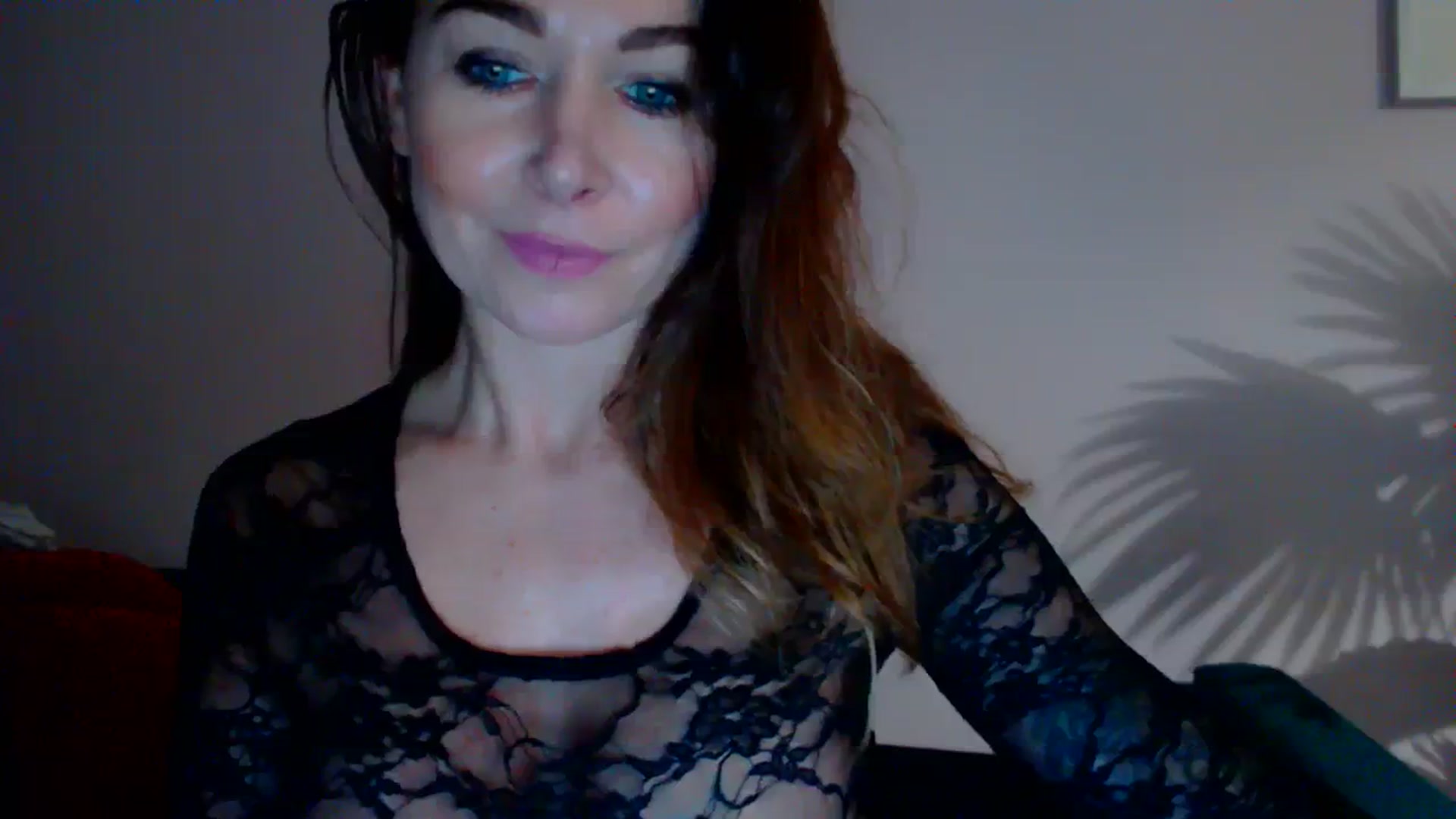 Gallery image thumbnail from Delilah_sweet's myfreecams stream on, 12/13/2023, 18:09 image 13 of 20