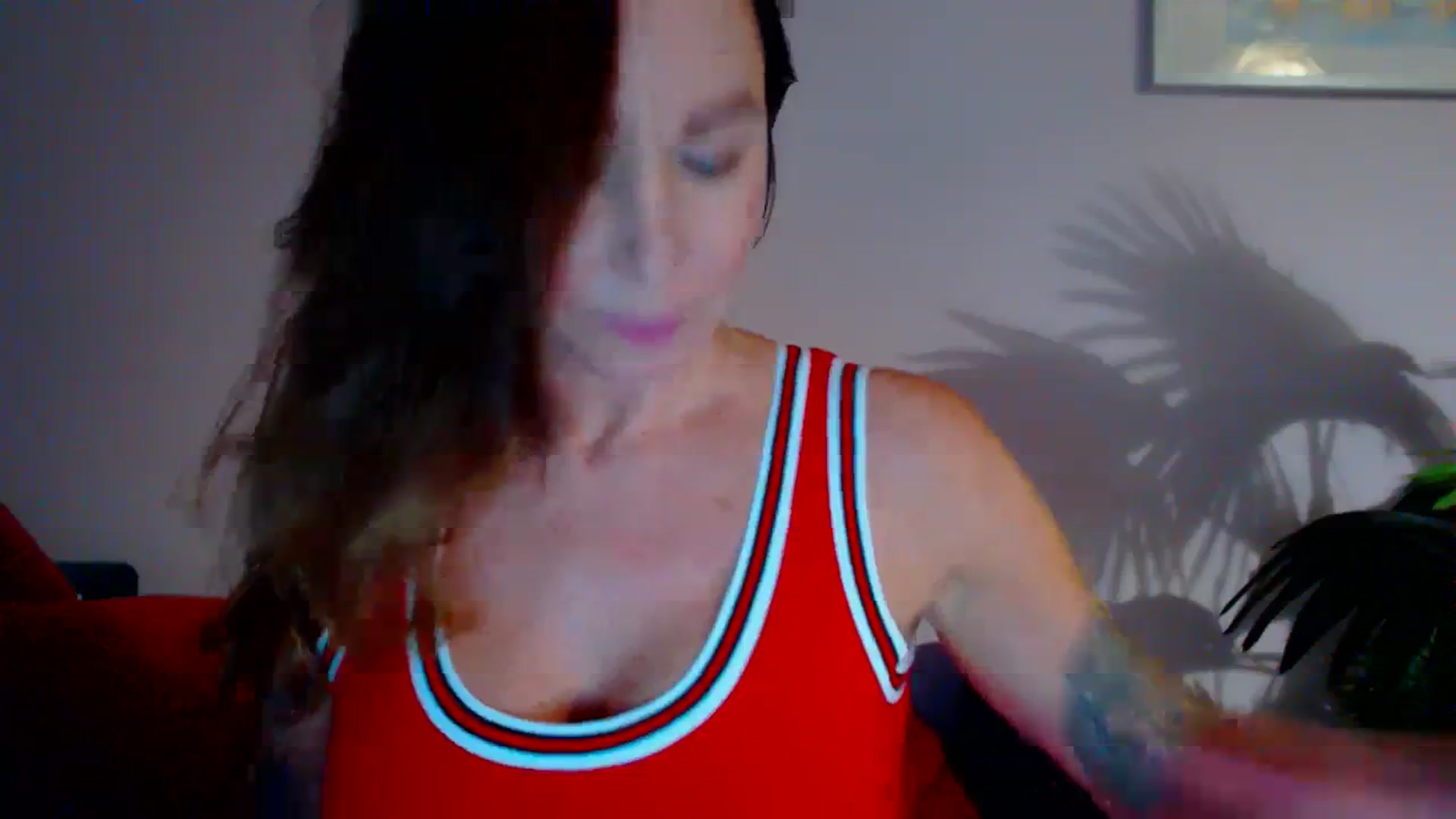 Gallery image thumbnail from Delilah_sweet's myfreecams stream on, 01/04/2024, 15:42 image 19 of 20