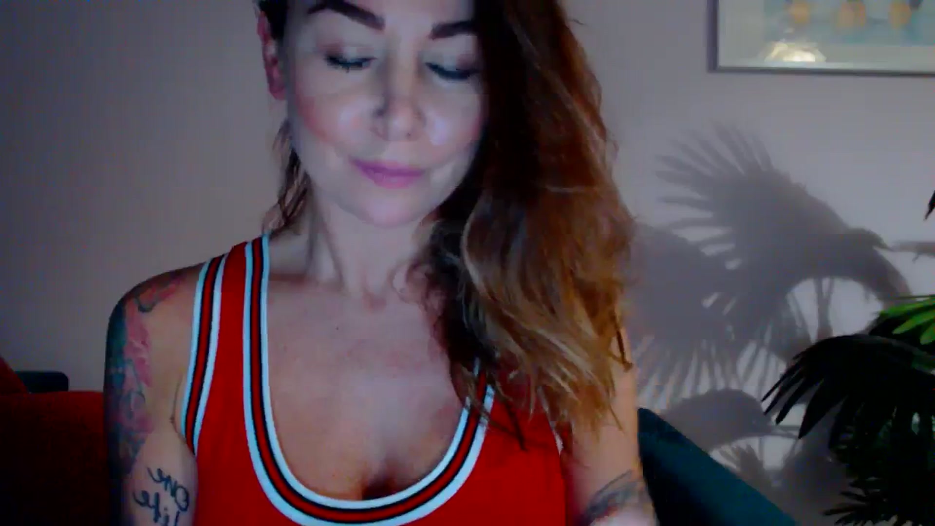 Gallery image thumbnail from Delilah_sweet's myfreecams stream on, 01/04/2024, 15:42 image 10 of 20