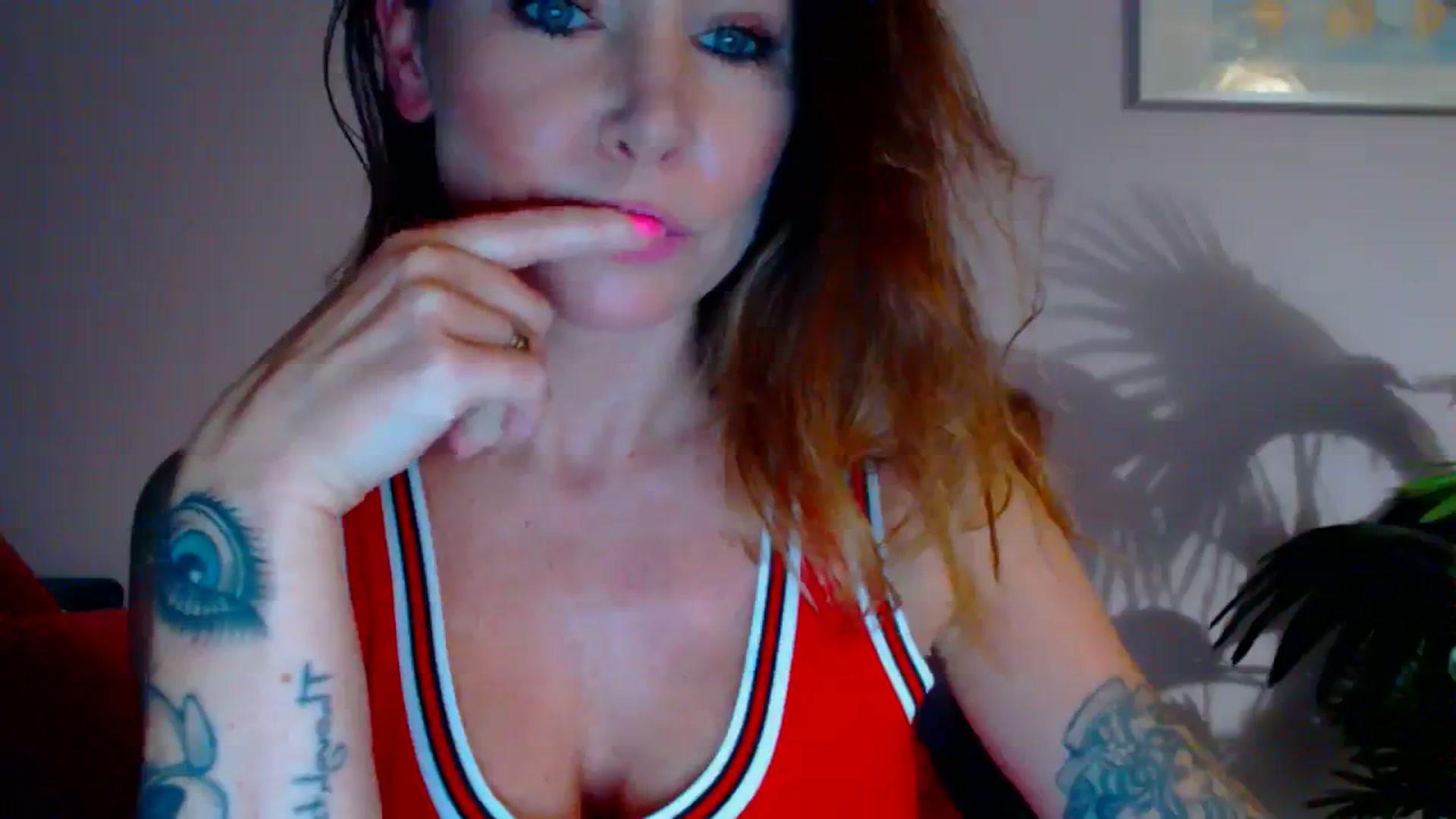 Gallery image thumbnail from Delilah_sweet's myfreecams stream on, 01/04/2024, 15:42 image 8 of 20
