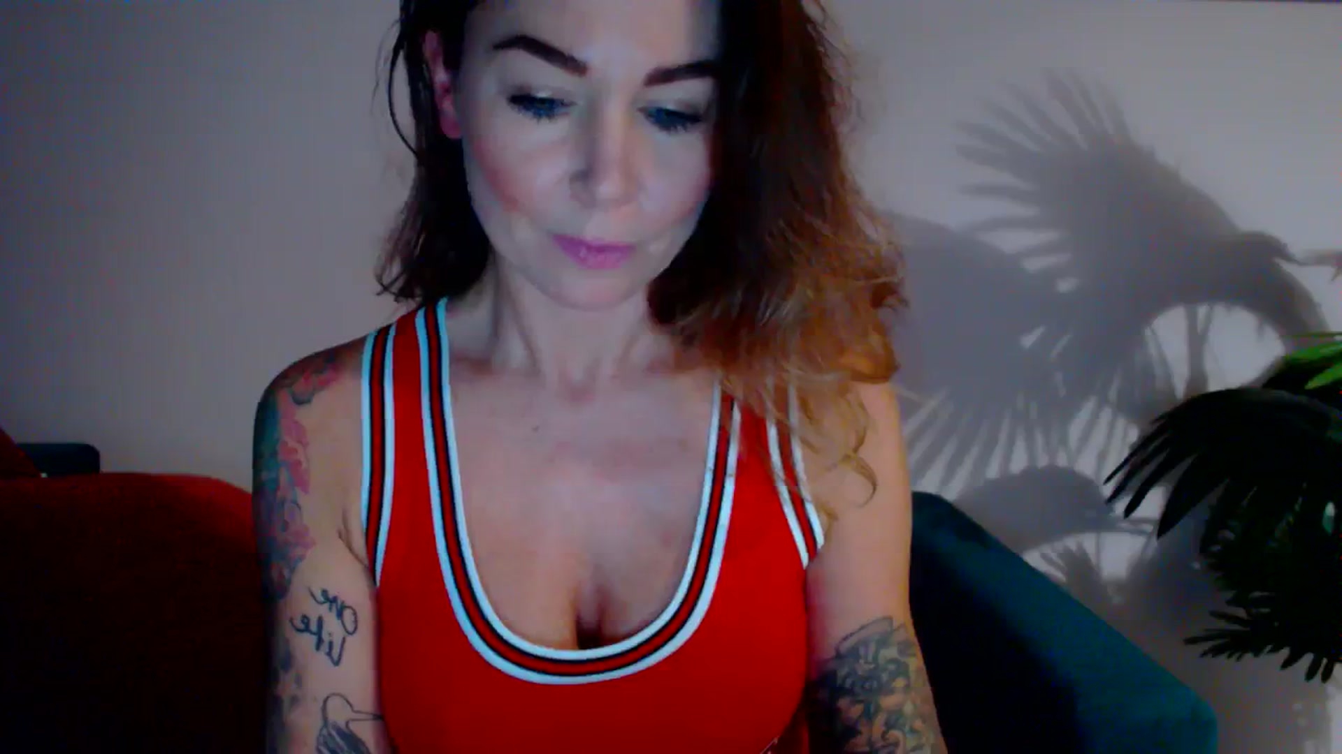 Gallery image thumbnail from Delilah_sweet's myfreecams stream on, 01/04/2024, 15:42 image 5 of 20