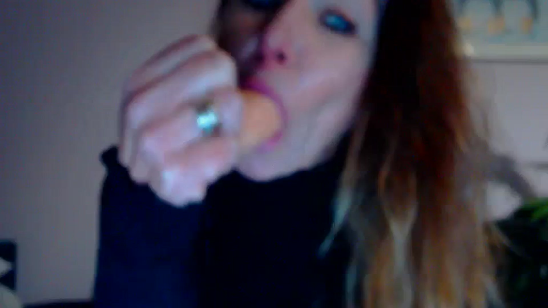 Gallery image thumbnail from Delilah_sweet's myfreecams stream on, 01/08/2024, 18:17 image 5 of 20