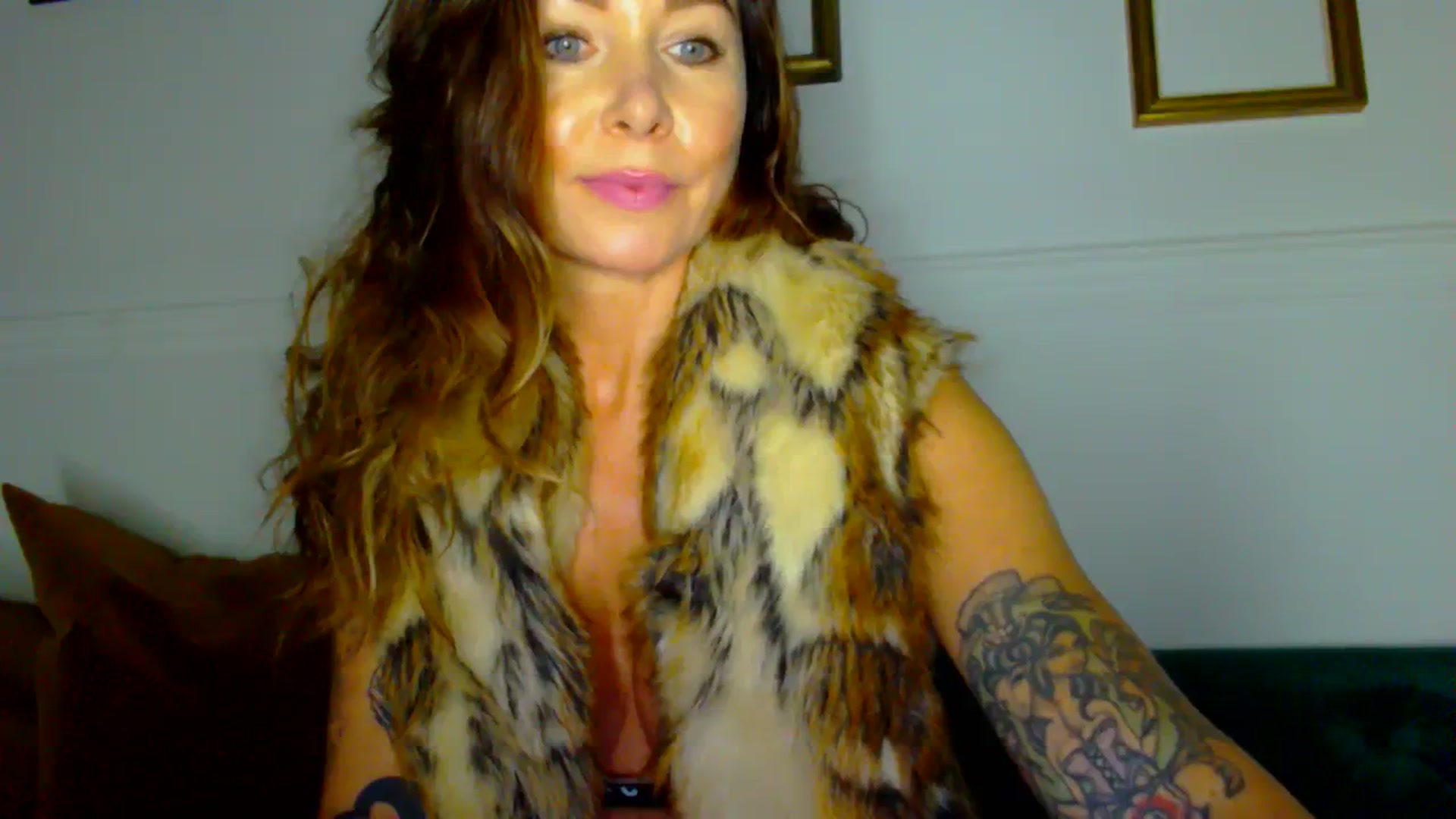 Gallery image thumbnail from Delilah_sweet's myfreecams stream on, 01/16/2024, 17:49 image 4 of 20