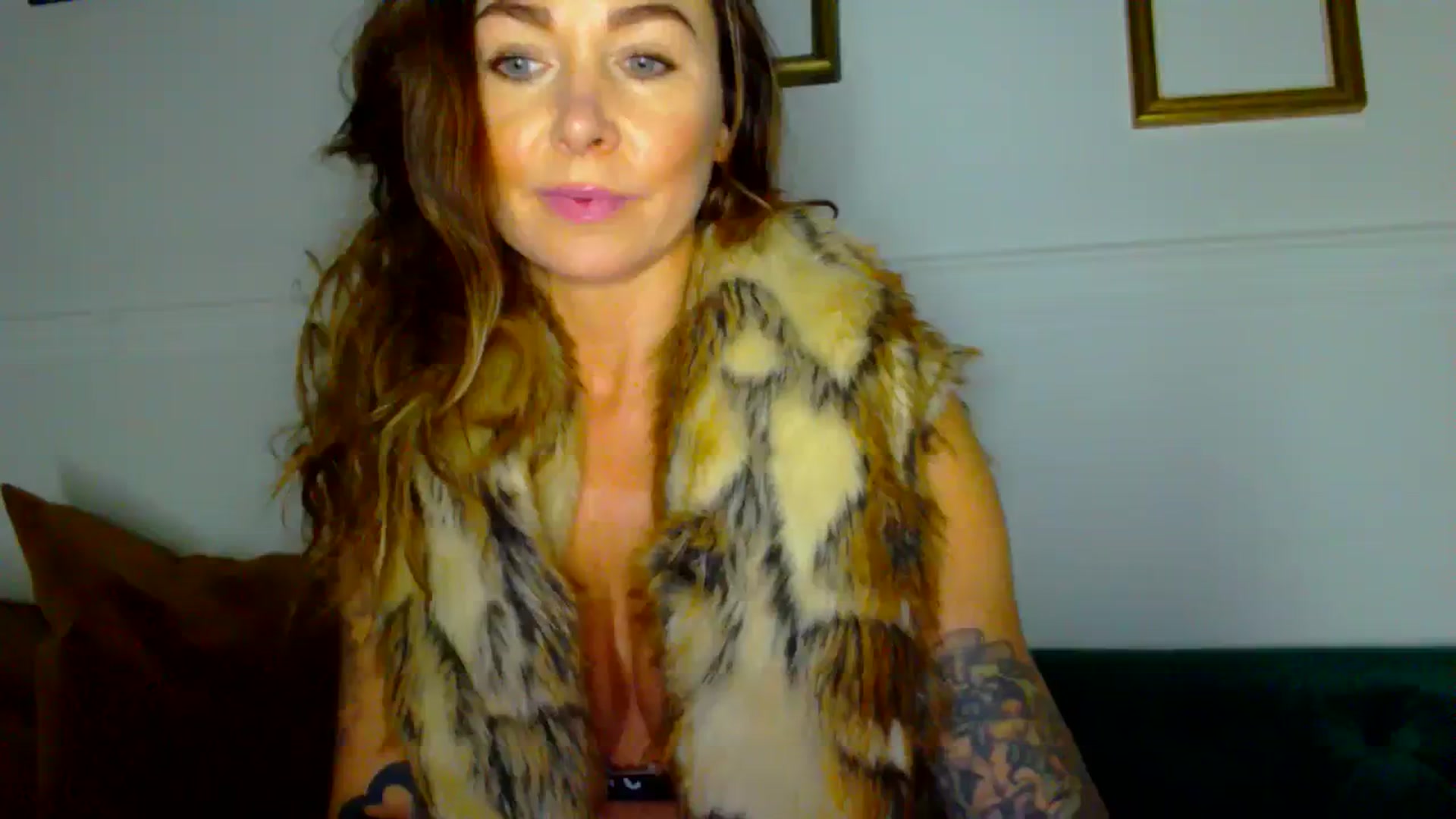 Gallery image thumbnail from Delilah_sweet's myfreecams stream on, 01/16/2024, 17:49 image 3 of 20