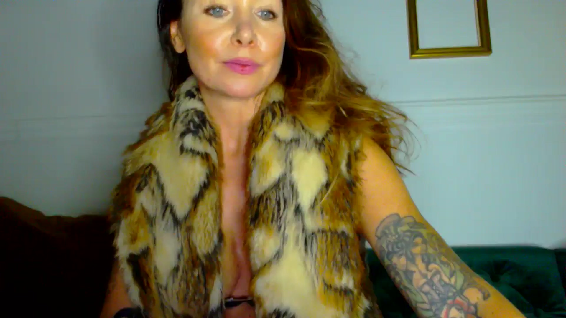 Gallery image thumbnail from Delilah_sweet's myfreecams stream on, 01/16/2024, 18:11 image 15 of 20