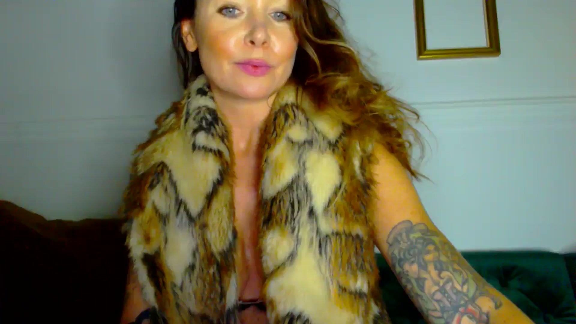 Gallery image thumbnail from Delilah_sweet's myfreecams stream on, 01/16/2024, 18:11 image 11 of 20