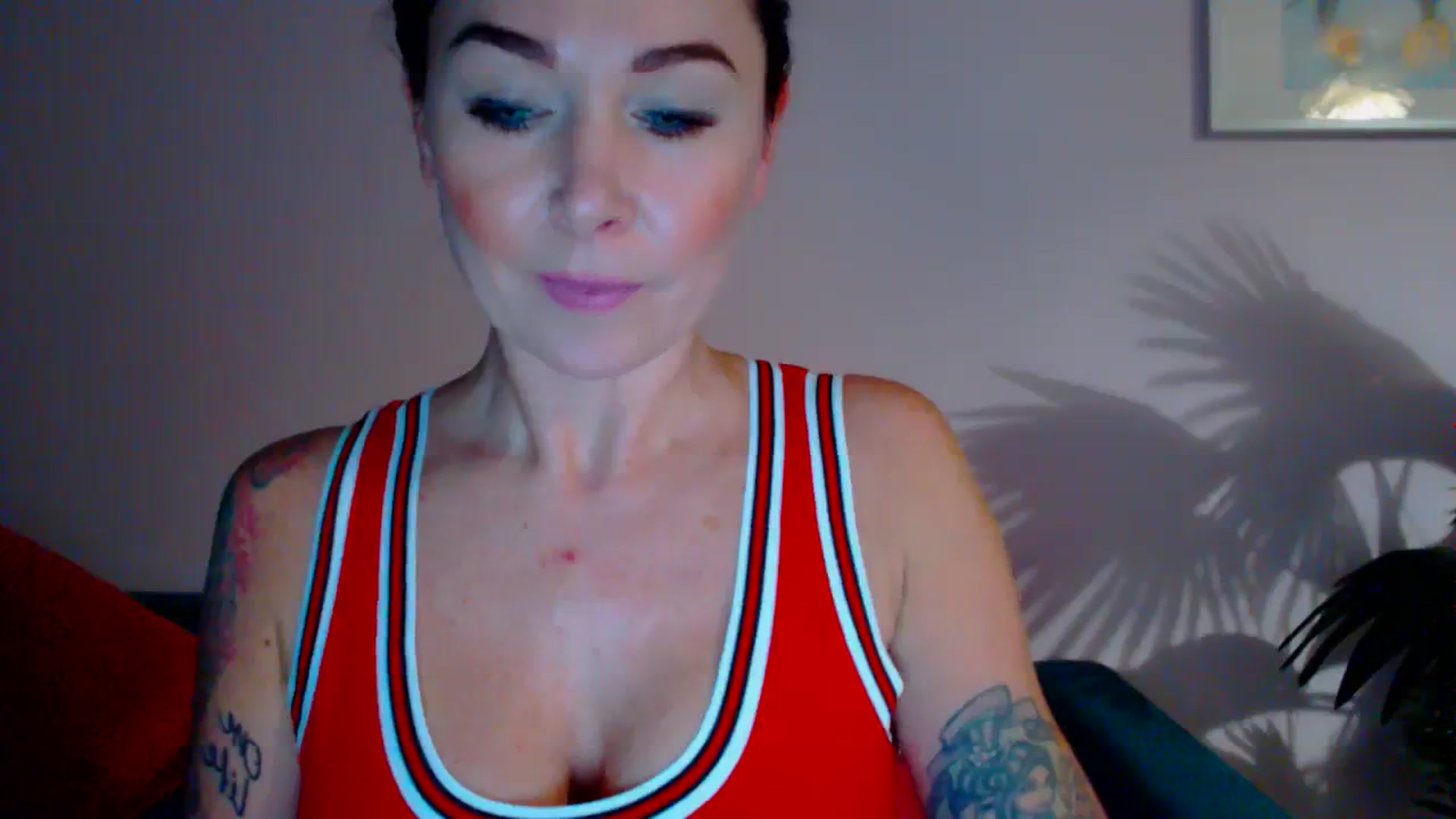 Gallery image thumbnail from Delilah_sweet's myfreecams stream on, 01/24/2024, 16:54 image 16 of 20