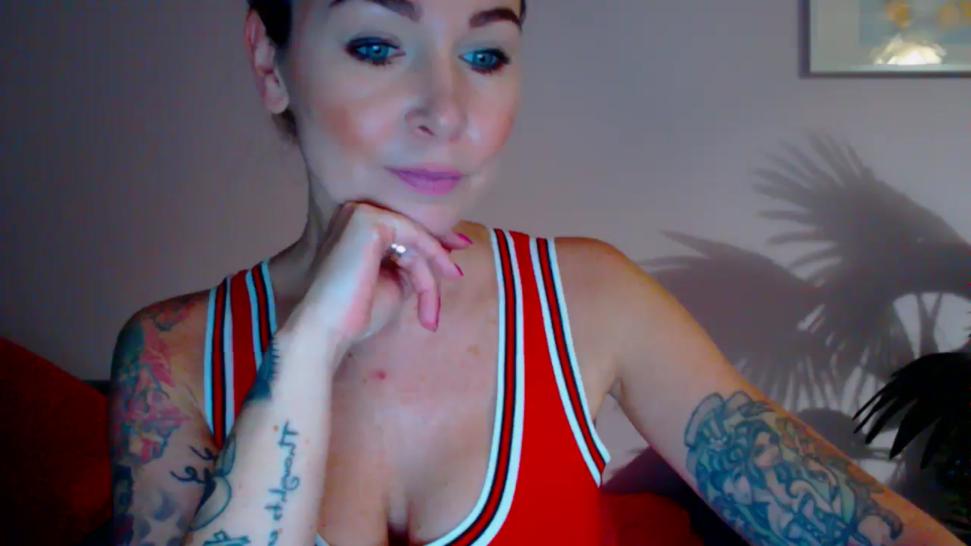 Gallery image thumbnail from Delilah_sweet's myfreecams stream on, 01/24/2024, 16:54 image 14 of 20