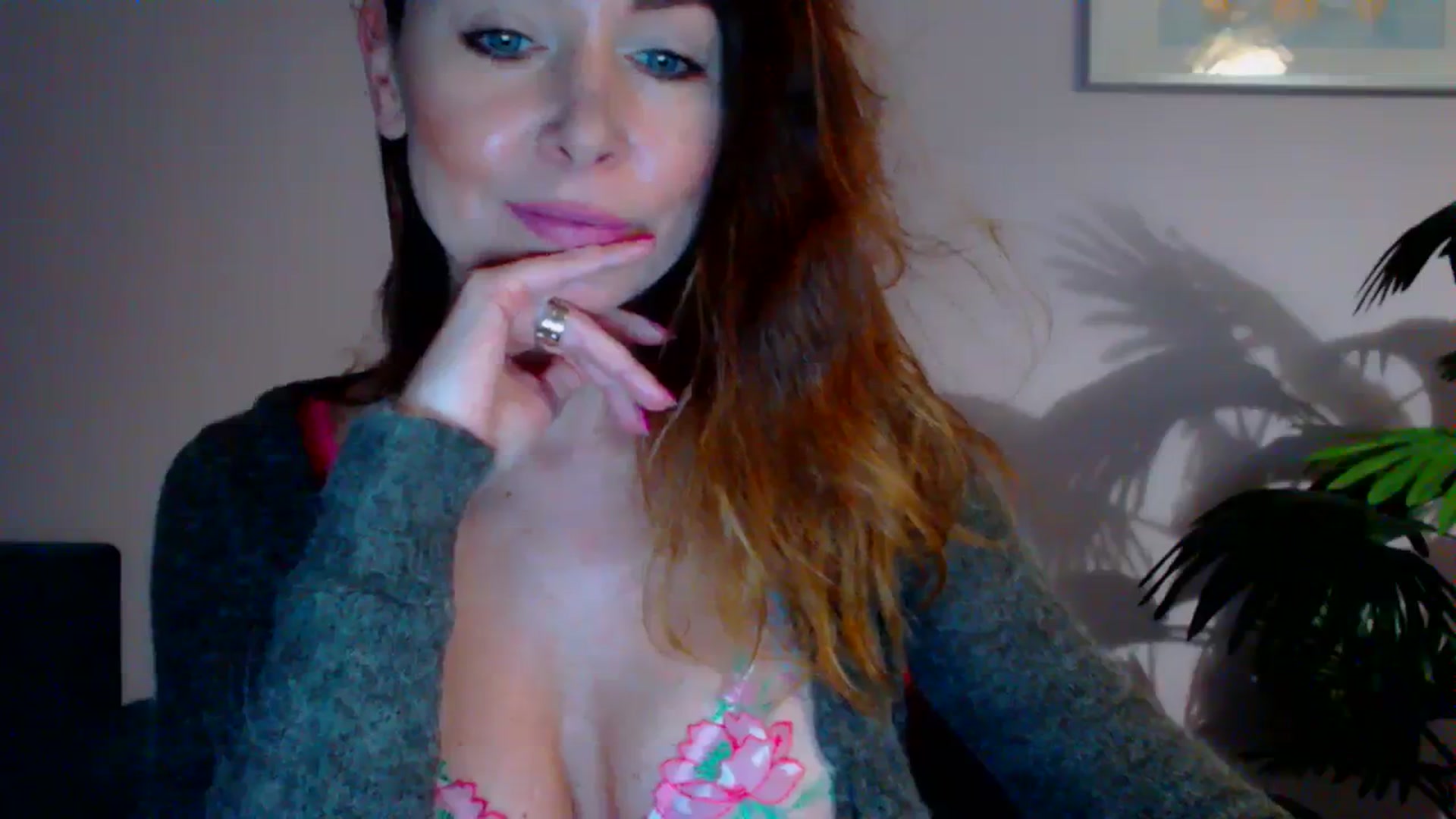 Gallery image thumbnail from Delilah_sweet's myfreecams stream on, 03/12/2024, 17:52 image 11 of 20