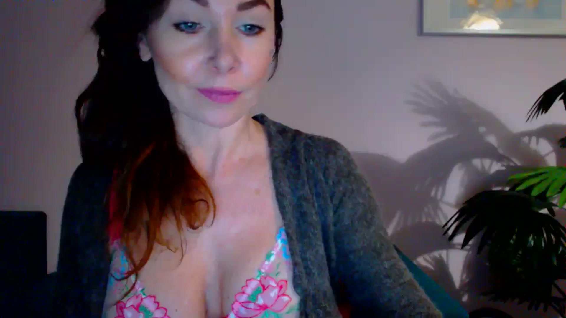 Gallery image thumbnail from Delilah_sweet's myfreecams stream on, 03/12/2024, 17:52 image 12 of 20