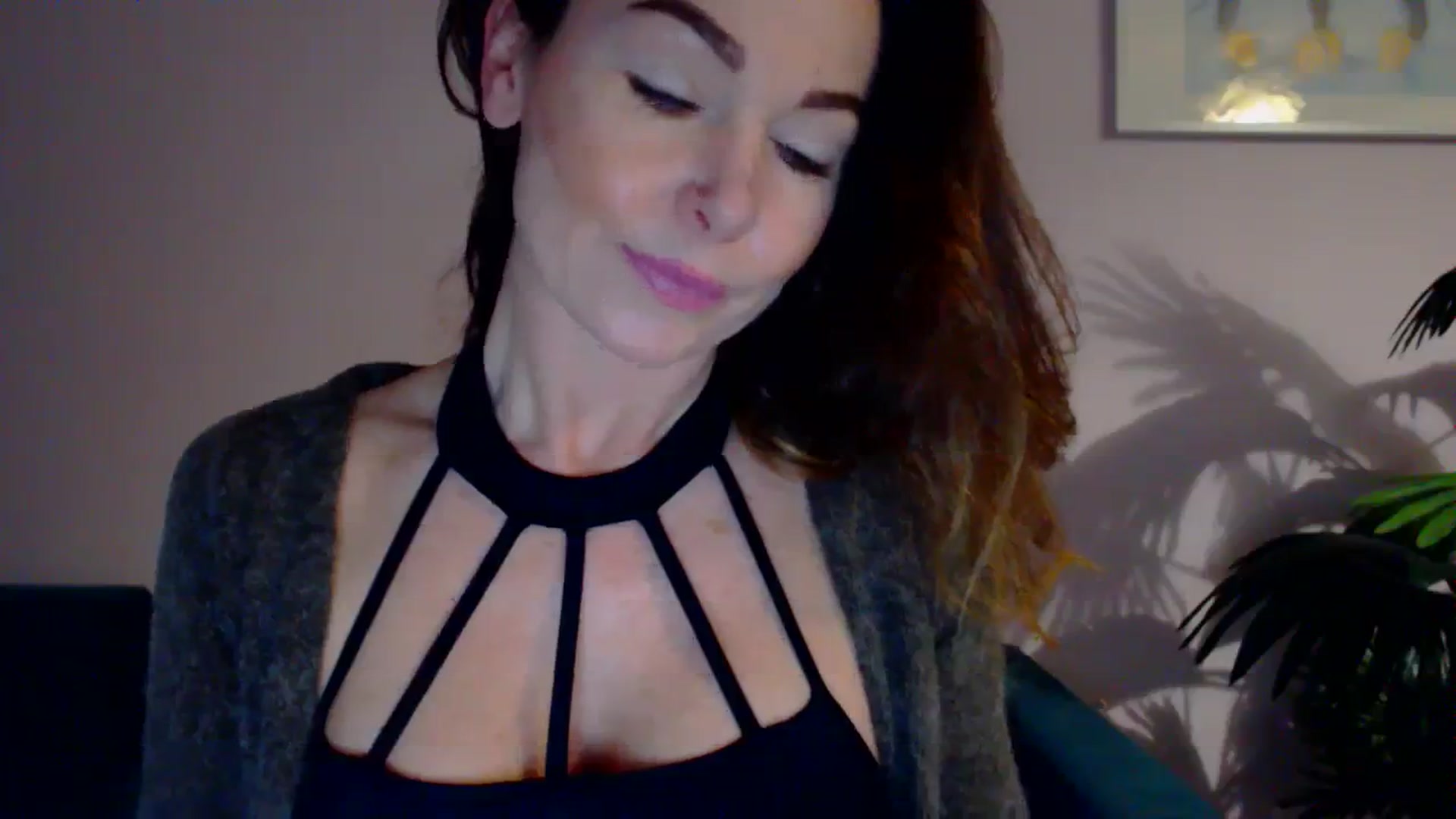 Gallery image thumbnail from Delilah_sweet's myfreecams stream on, 03/14/2024, 15:05 image 7 of 20