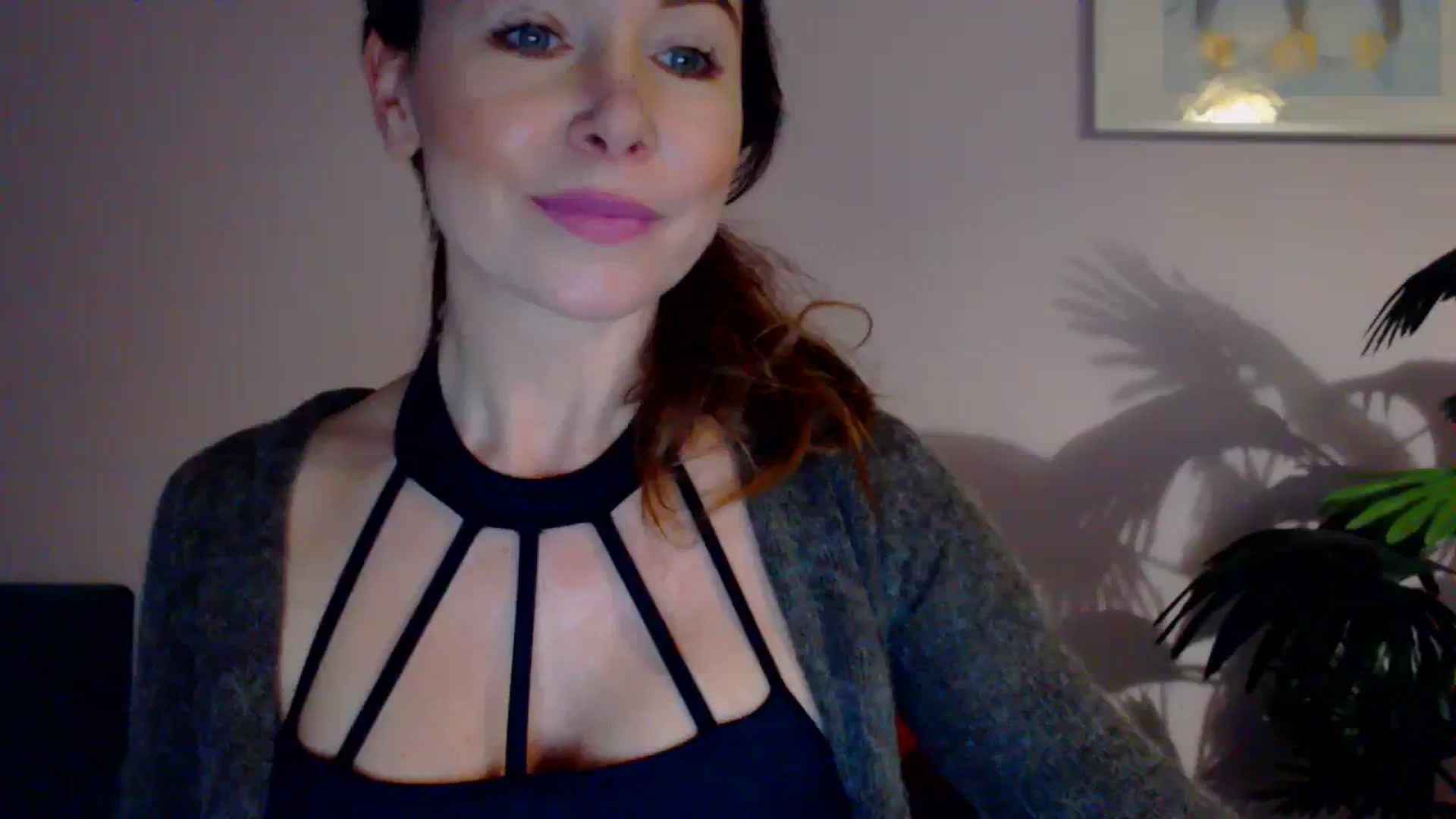Gallery image thumbnail from Delilah_sweet's myfreecams stream on, 03/14/2024, 15:05 image 9 of 20