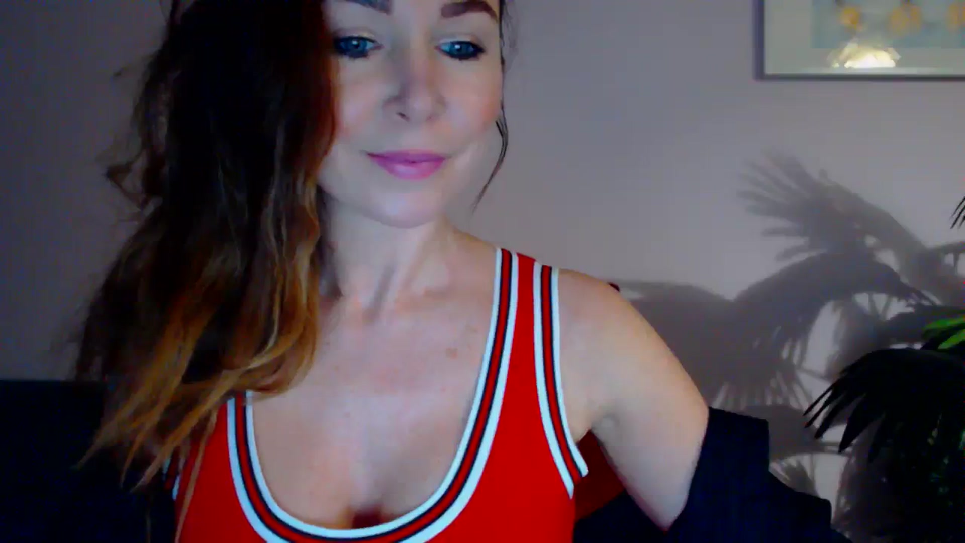 Gallery image thumbnail from Delilah_sweet's myfreecams stream on, 03/19/2024, 16:40 image 6 of 20