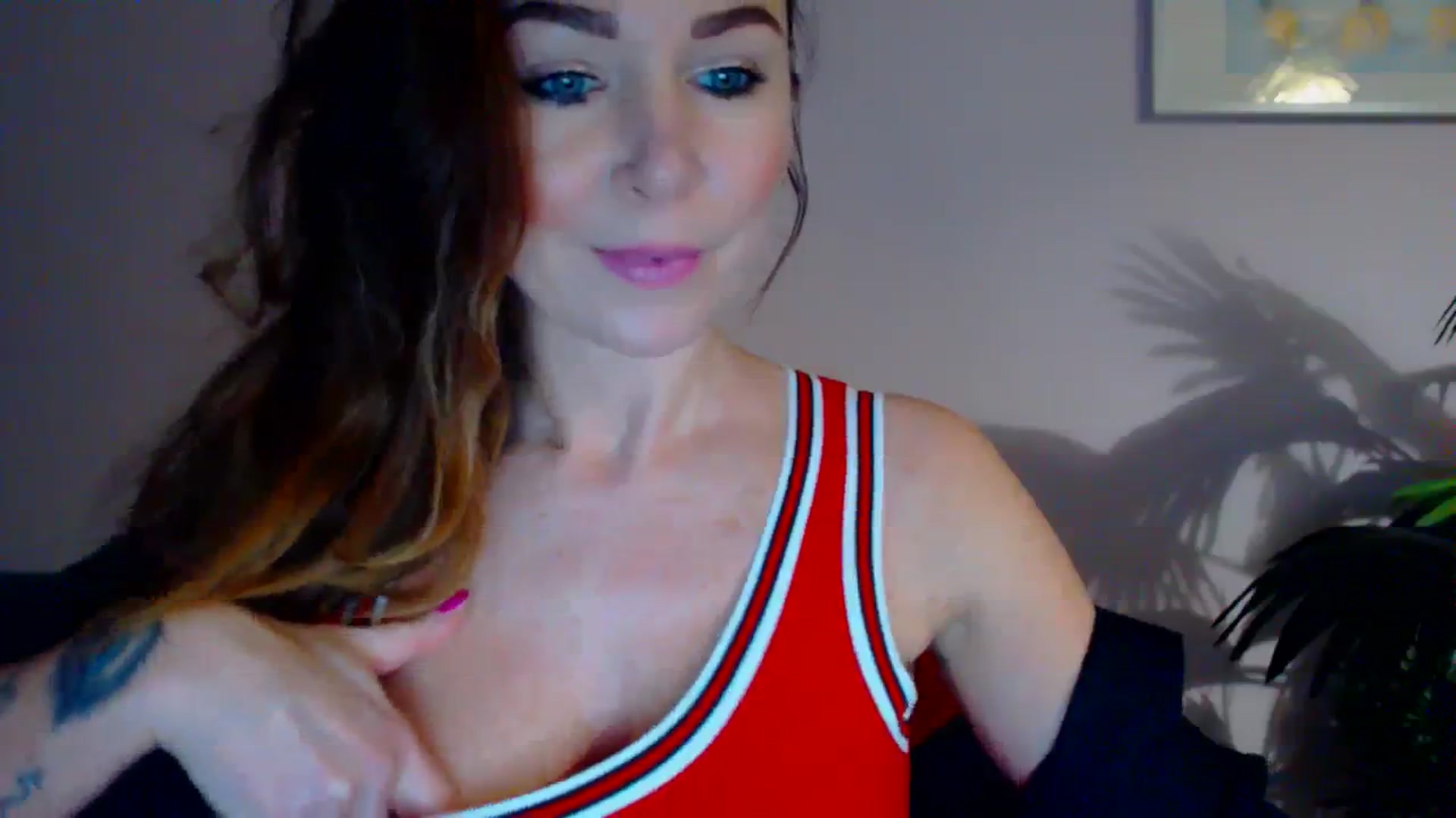 Gallery image thumbnail from Delilah_sweet's myfreecams stream on, 03/19/2024, 16:40 image 5 of 20
