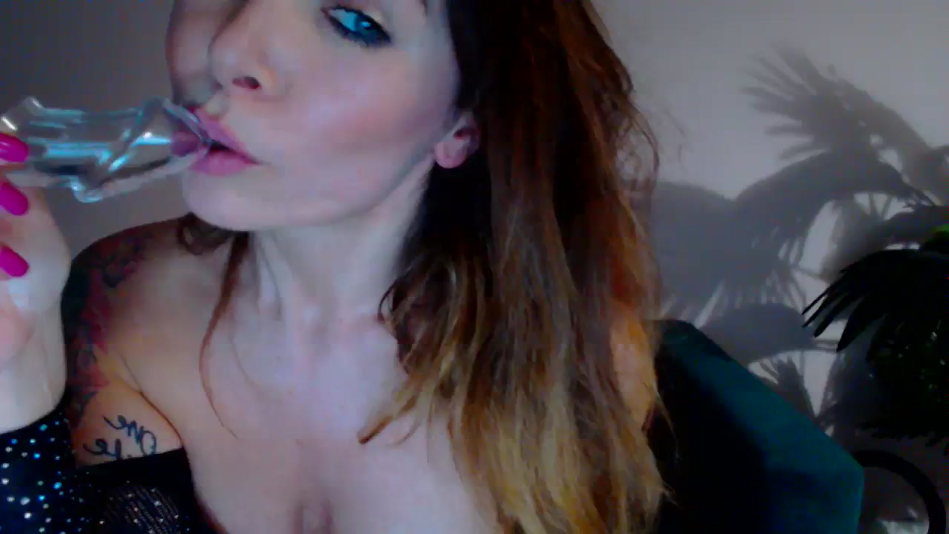 Gallery image thumbnail from Delilah_sweet's myfreecams stream on, 03/19/2024, 18:29 image 1 of 20
