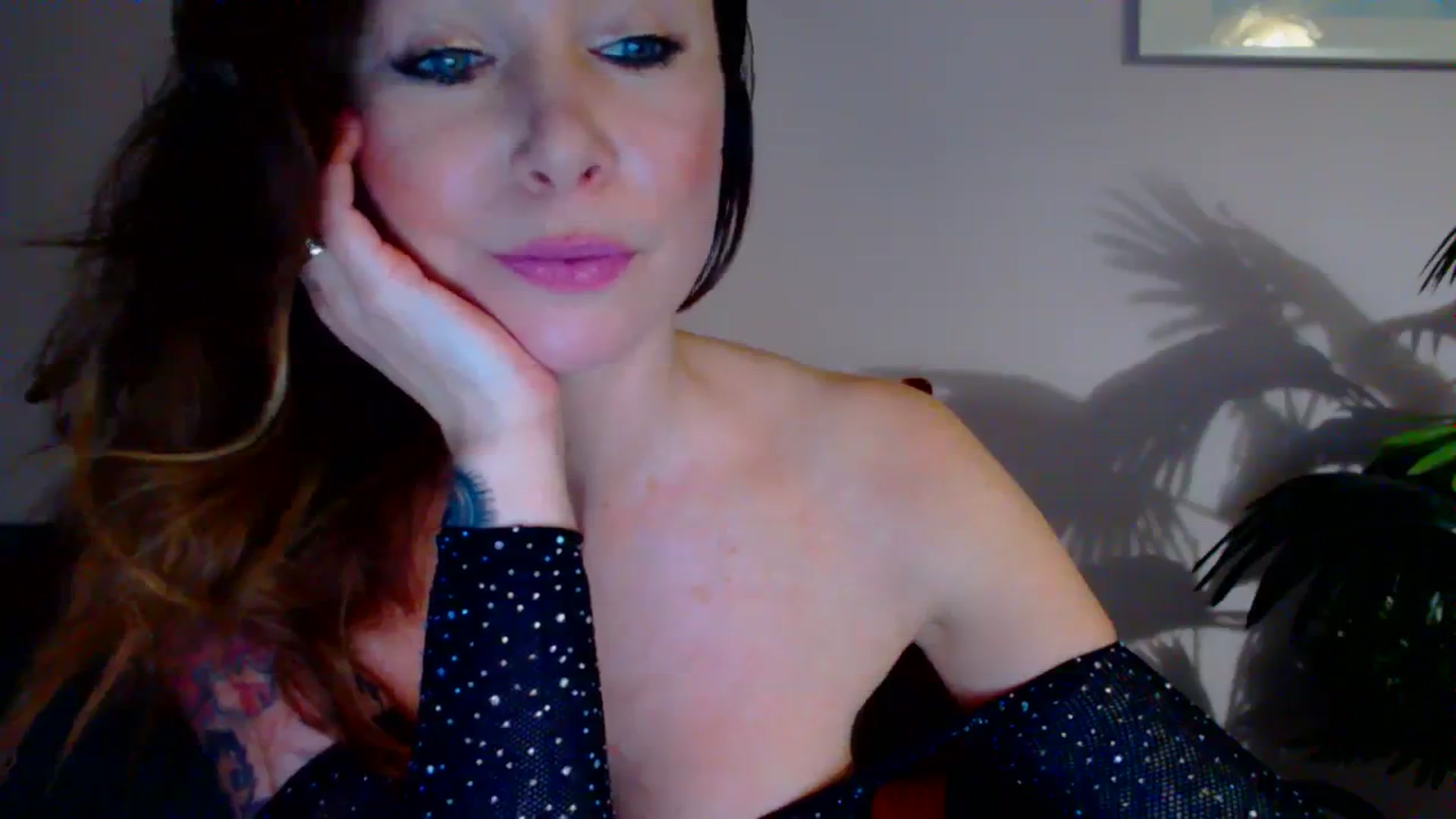 Gallery image thumbnail from Delilah_sweet's myfreecams stream on, 03/19/2024, 18:29 image 16 of 20