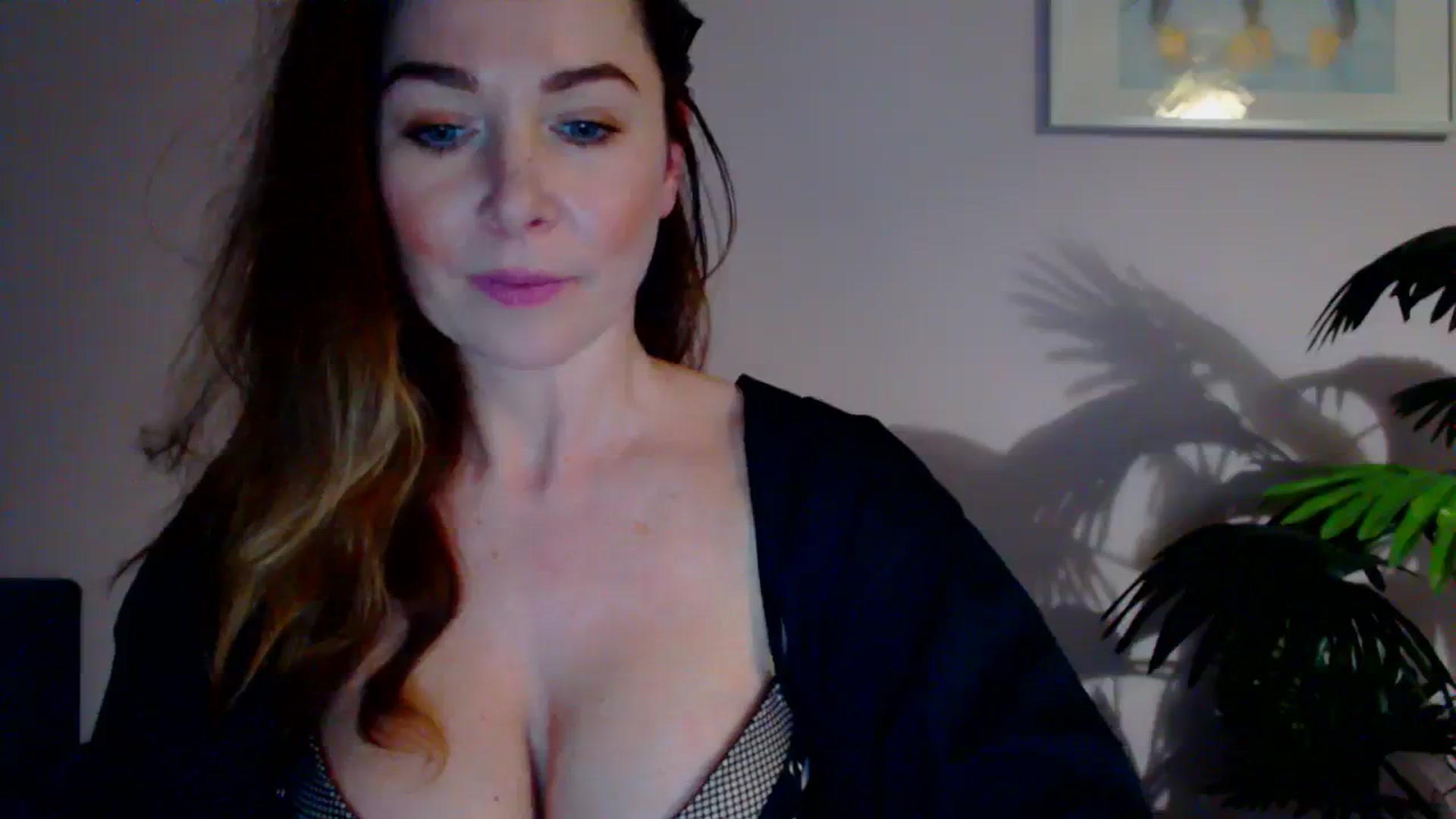 Gallery image thumbnail from Delilah_sweet's myfreecams stream on, 03/27/2024, 18:12 image 15 of 20