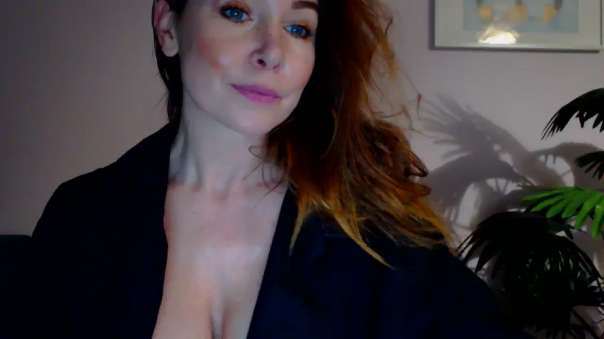 Gallery image thumbnail from Delilah_sweet's myfreecams stream on, 03/27/2024, 18:29 image 4 of 20