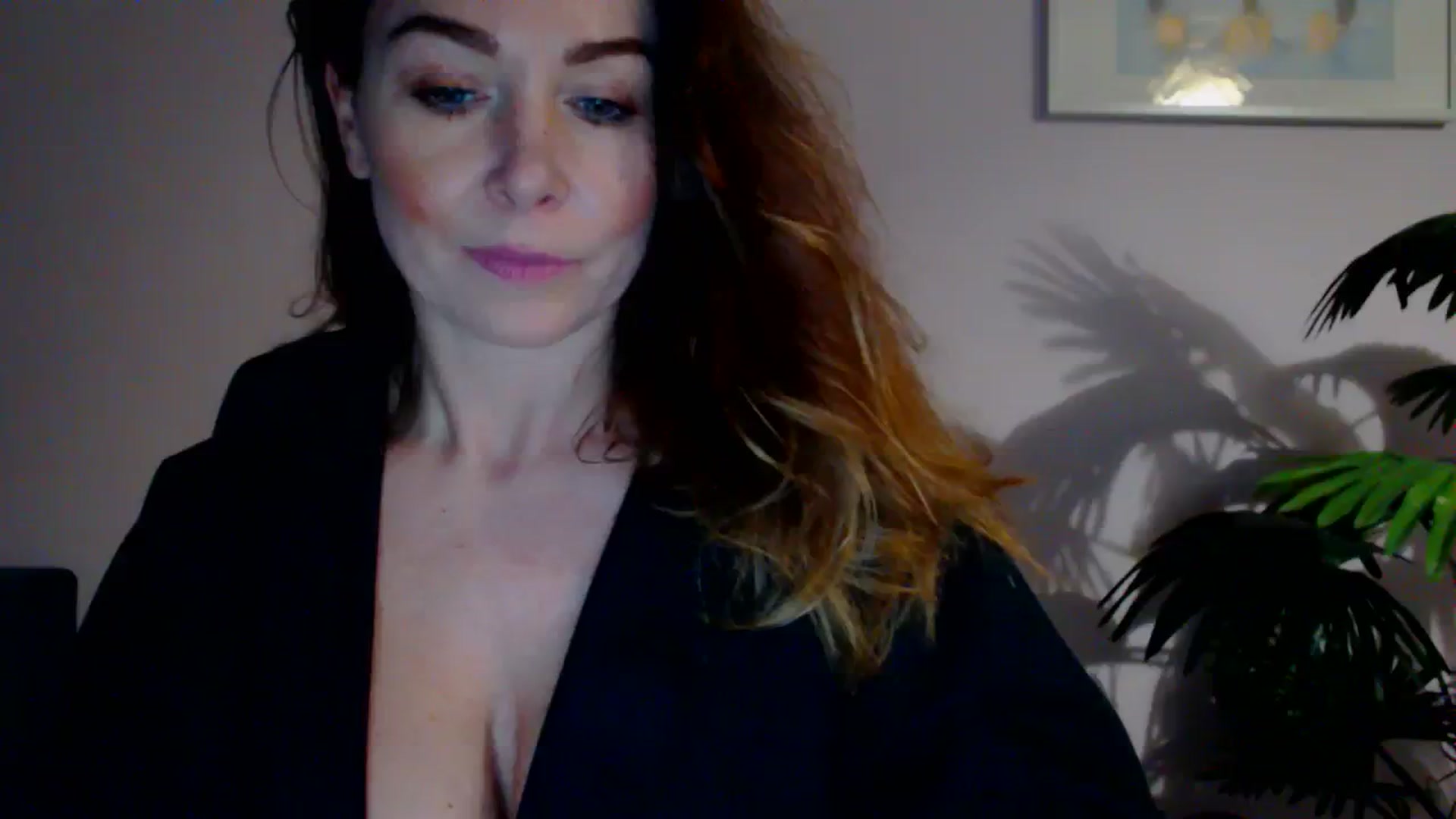 Gallery image thumbnail from Delilah_sweet's myfreecams stream on, 03/27/2024, 18:29 image 1 of 20