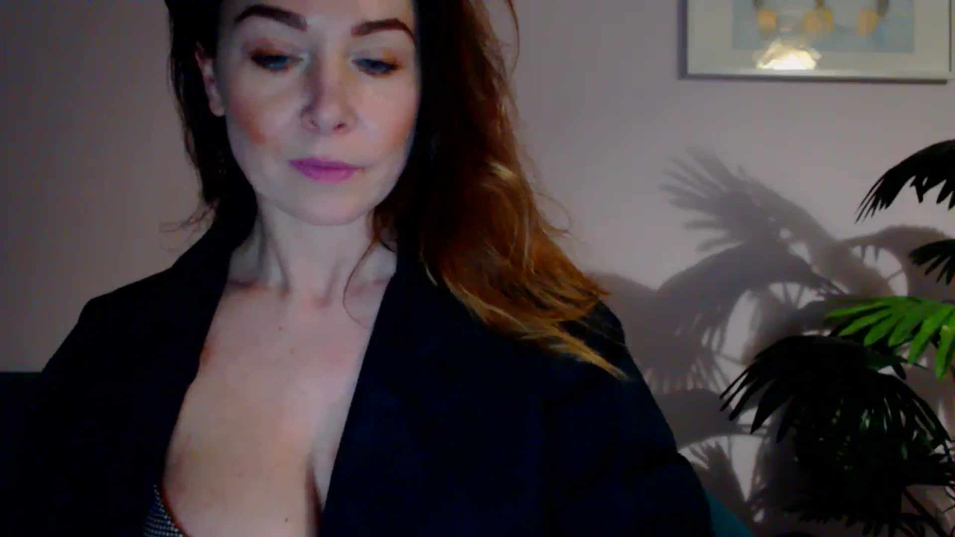 Gallery image thumbnail from Delilah_sweet's myfreecams stream on, 03/27/2024, 18:29 image 9 of 20