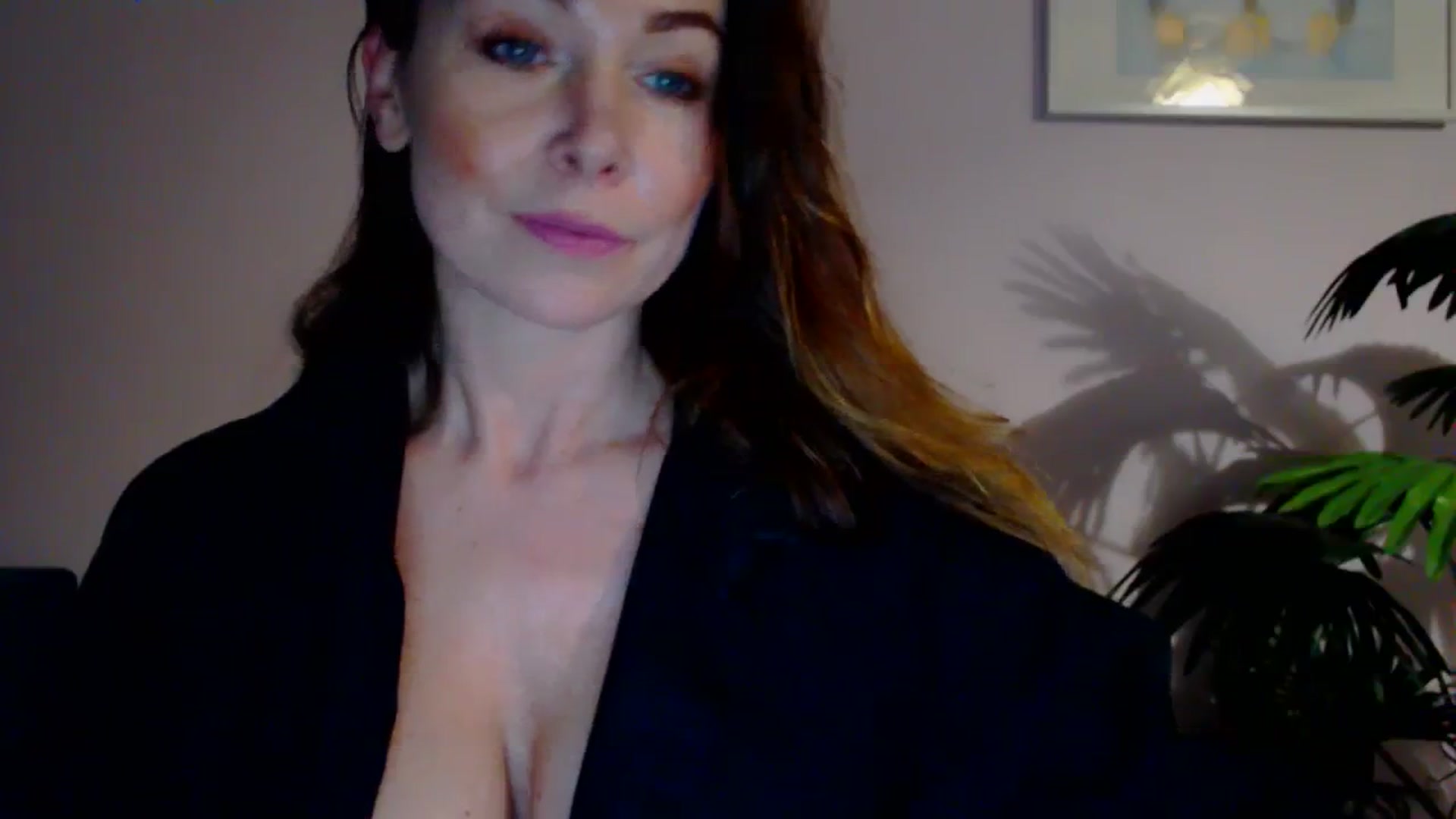 Gallery image thumbnail from Delilah_sweet's myfreecams stream on, 03/27/2024, 18:29 image 3 of 20