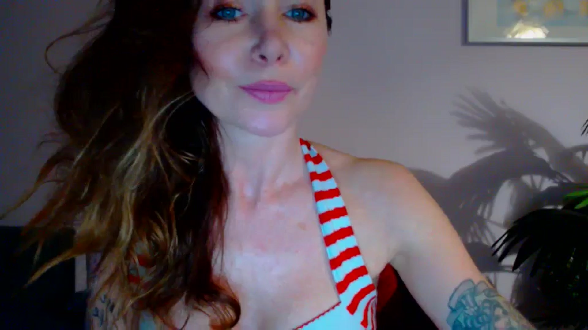 Gallery image thumbnail from Delilah_sweet's myfreecams stream on, 04/03/2024, 17:01 image 6 of 20